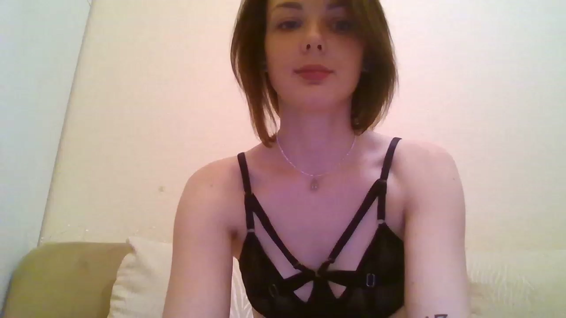 Gallery image thumbnail from RoxieSinner's myfreecams stream on, 12/18/2022, 19:13 image 14 of 20