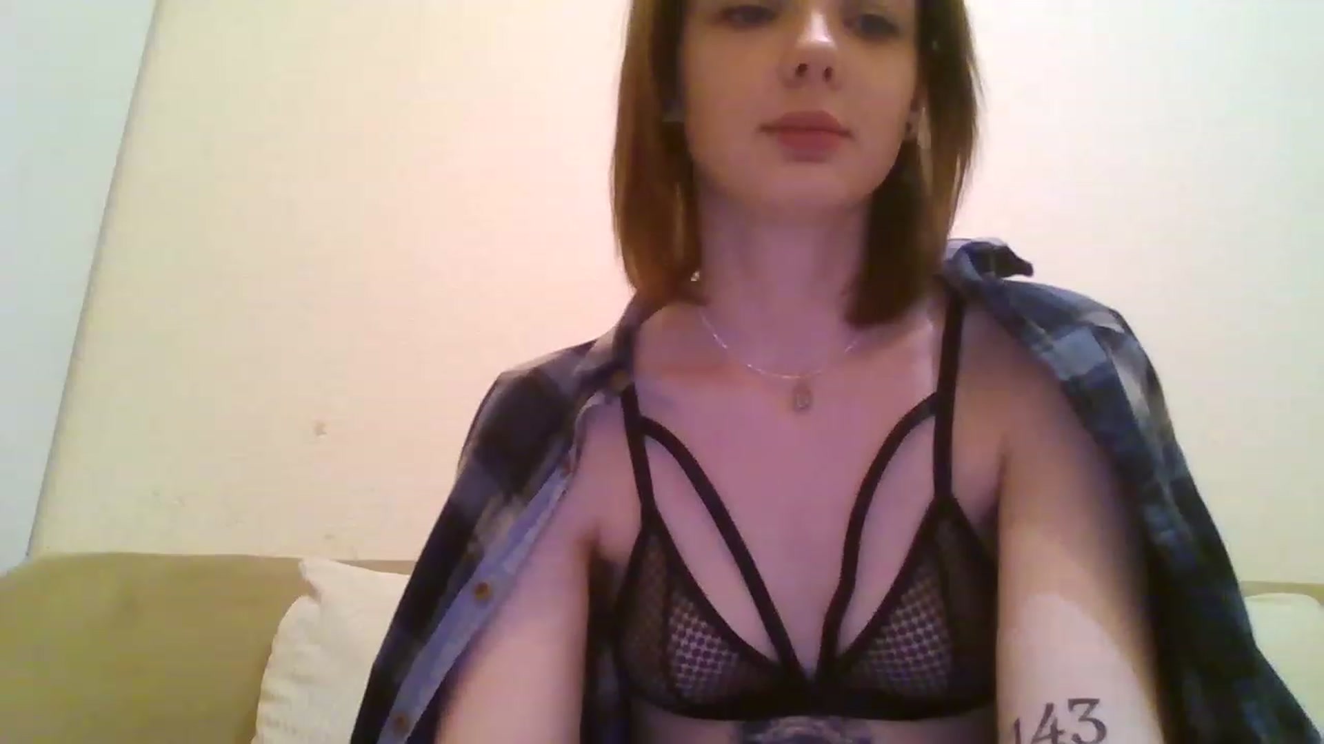 Gallery image thumbnail from RoxieSinner's myfreecams stream on, 12/20/2022, 15:12 image 14 of 20