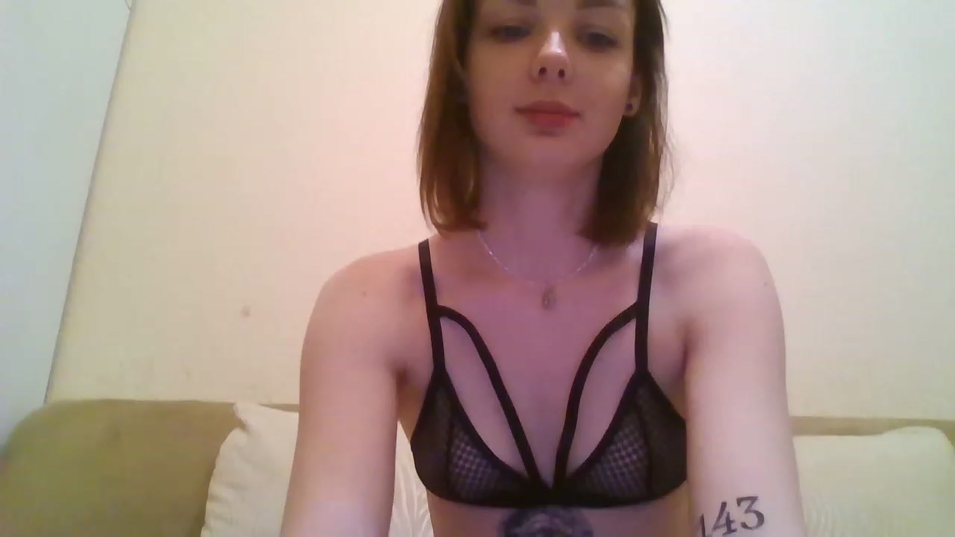 Gallery image thumbnail from RoxieSinner's myfreecams stream on, 12/20/2022, 15:12 image 6 of 20
