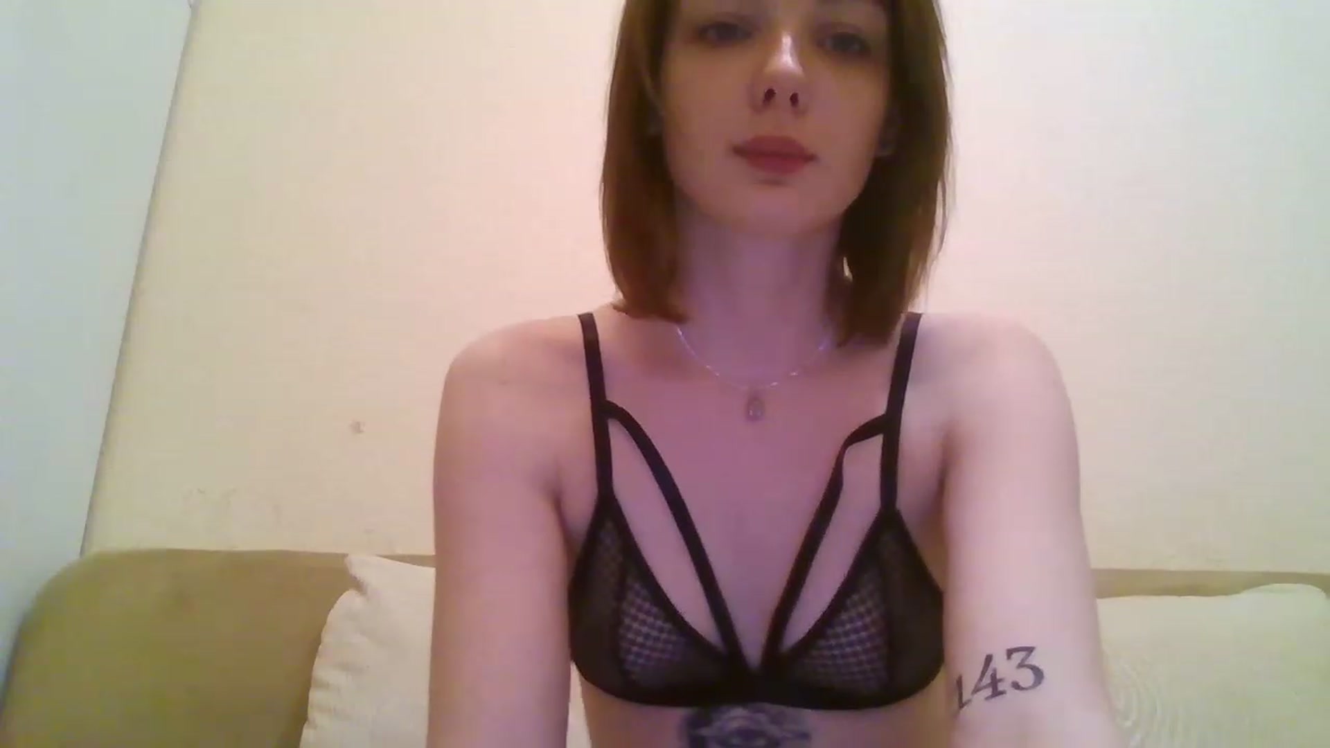 Gallery image thumbnail from RoxieSinner's myfreecams stream on, 12/20/2022, 15:41 image 7 of 20