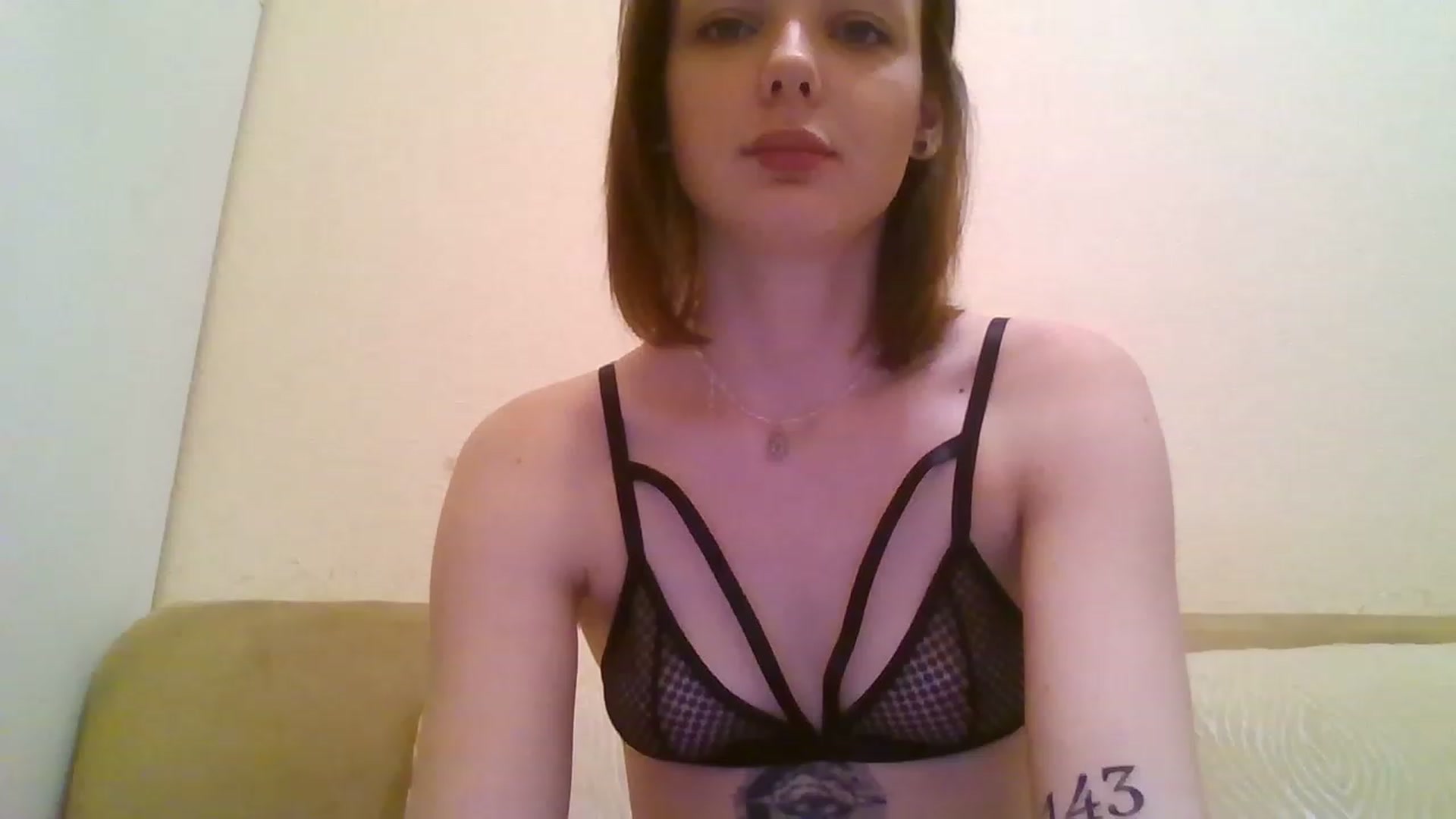 Gallery image thumbnail from RoxieSinner's myfreecams stream on, 12/20/2022, 16:10 image 19 of 20