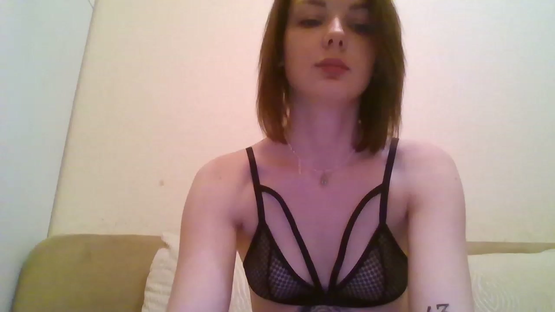 Gallery image thumbnail from RoxieSinner's myfreecams stream on, 12/20/2022, 17:52 image 1 of 20
