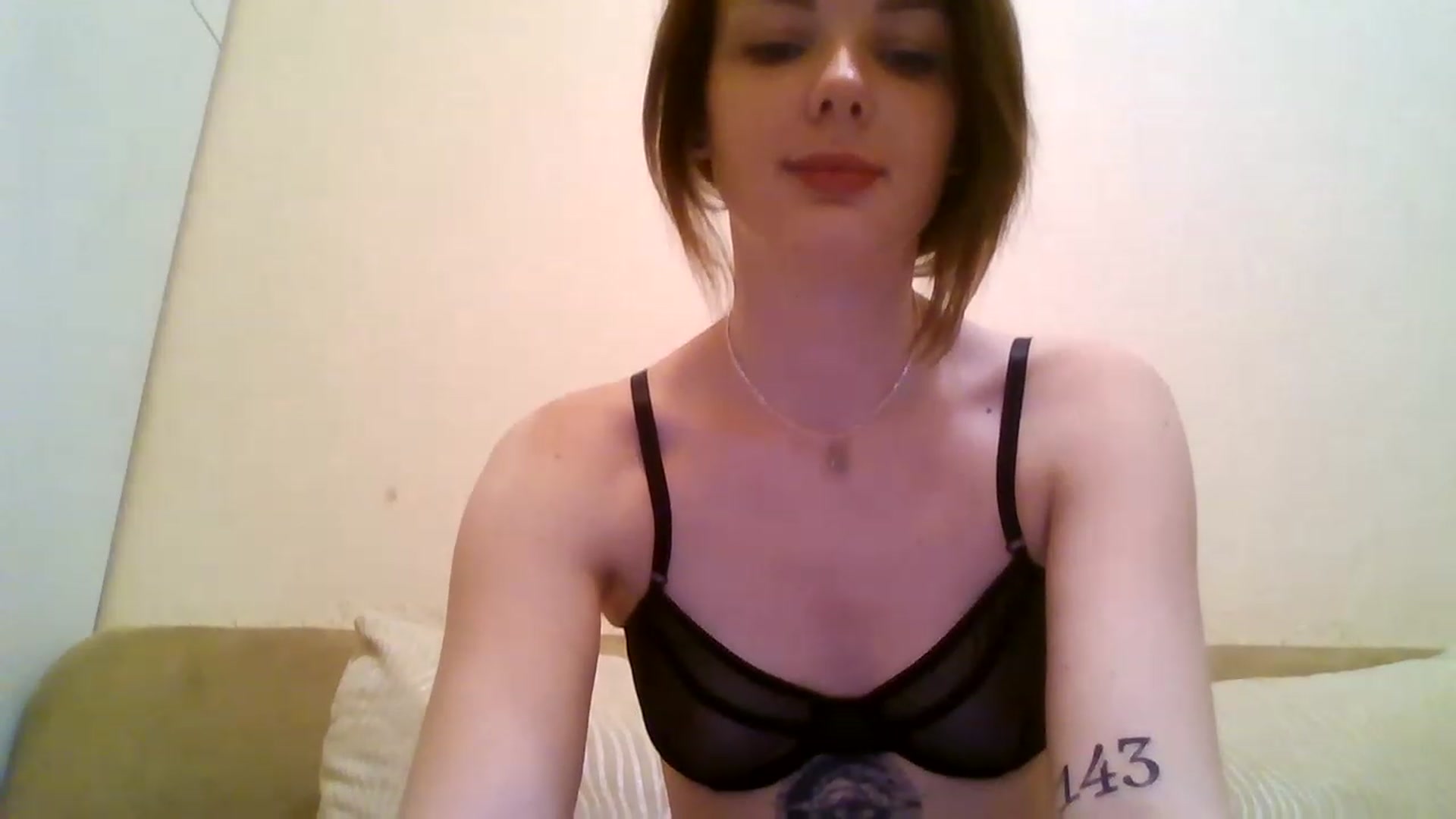Gallery image thumbnail from RoxieSinner's myfreecams stream on, 12/21/2022, 12:14 image 16 of 20