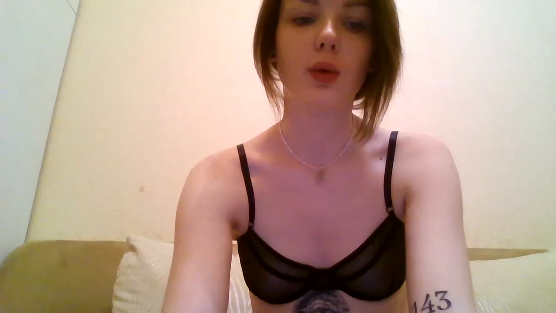 Gallery image thumbnail from RoxieSinner's myfreecams stream on, 12/21/2022, 12:14 image 18 of 20