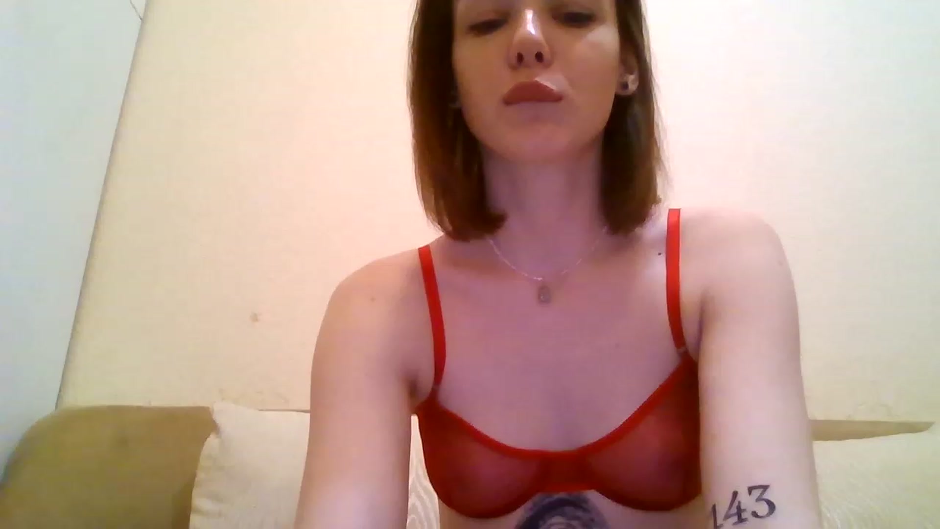 Gallery image thumbnail from RoxieSinner's myfreecams stream on, 12/22/2022, 14:24 image 17 of 20