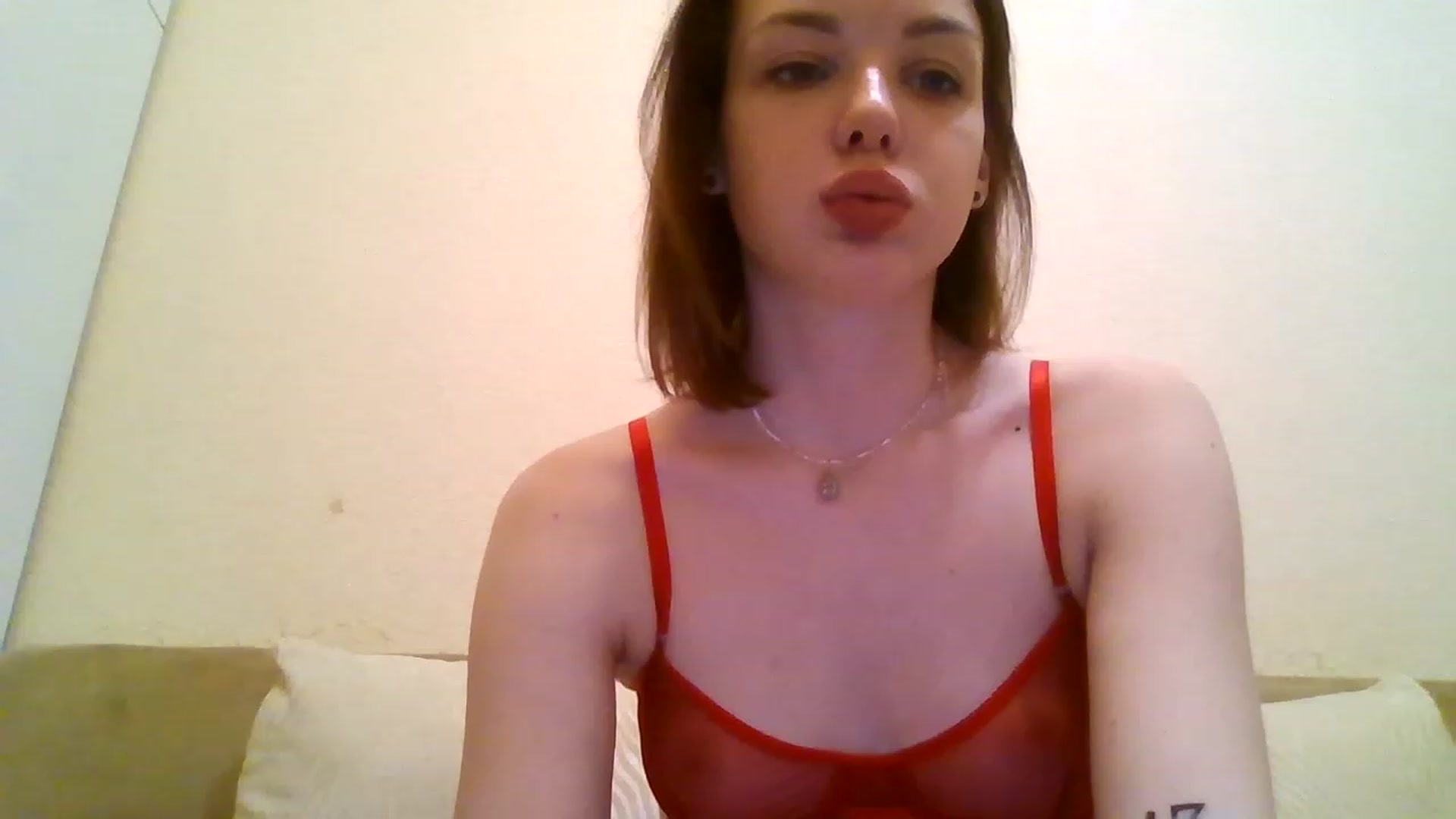 Gallery image thumbnail from RoxieSinner's myfreecams stream on, 12/22/2022, 15:47 image 20 of 20