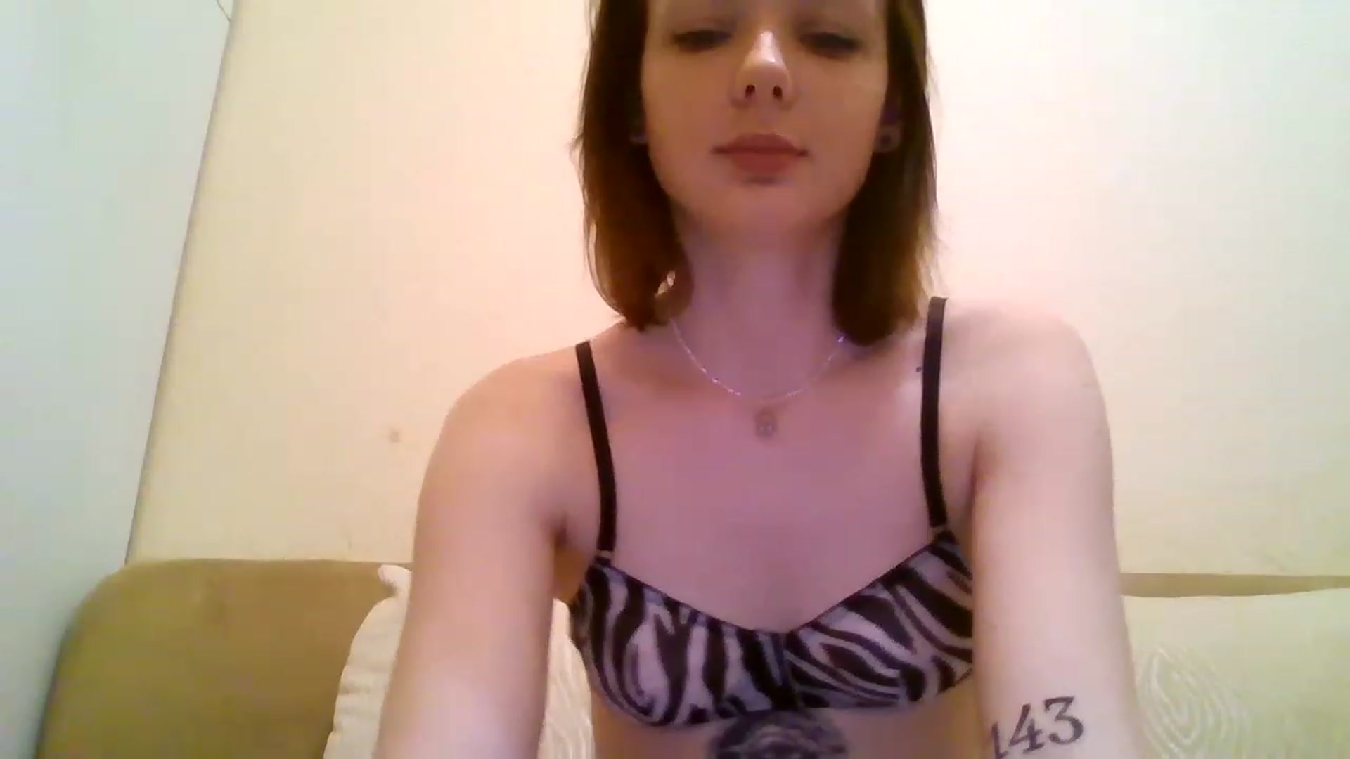 Gallery image thumbnail from RoxieSinner's myfreecams stream on, 12/24/2022, 15:08 image 12 of 20