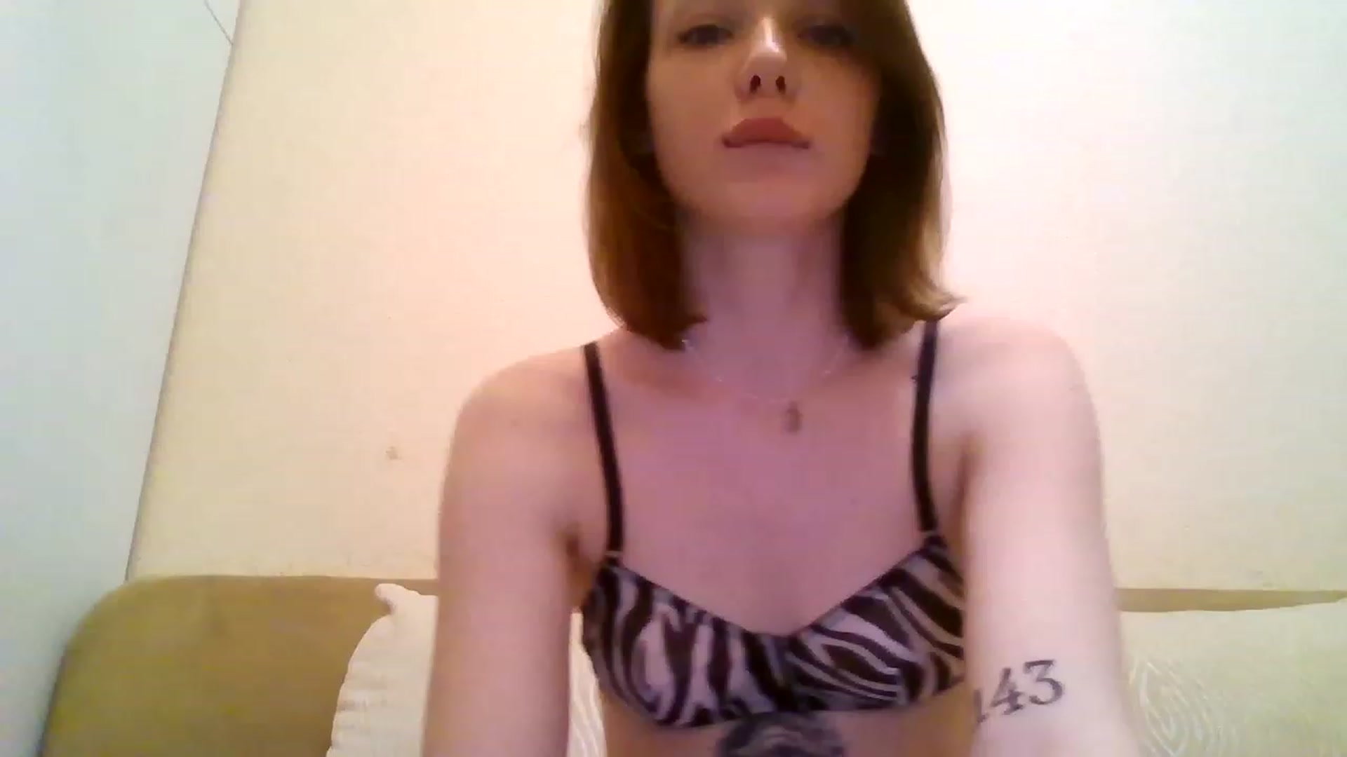 Gallery image thumbnail from RoxieSinner's myfreecams stream on, 12/24/2022, 15:08 image 4 of 20