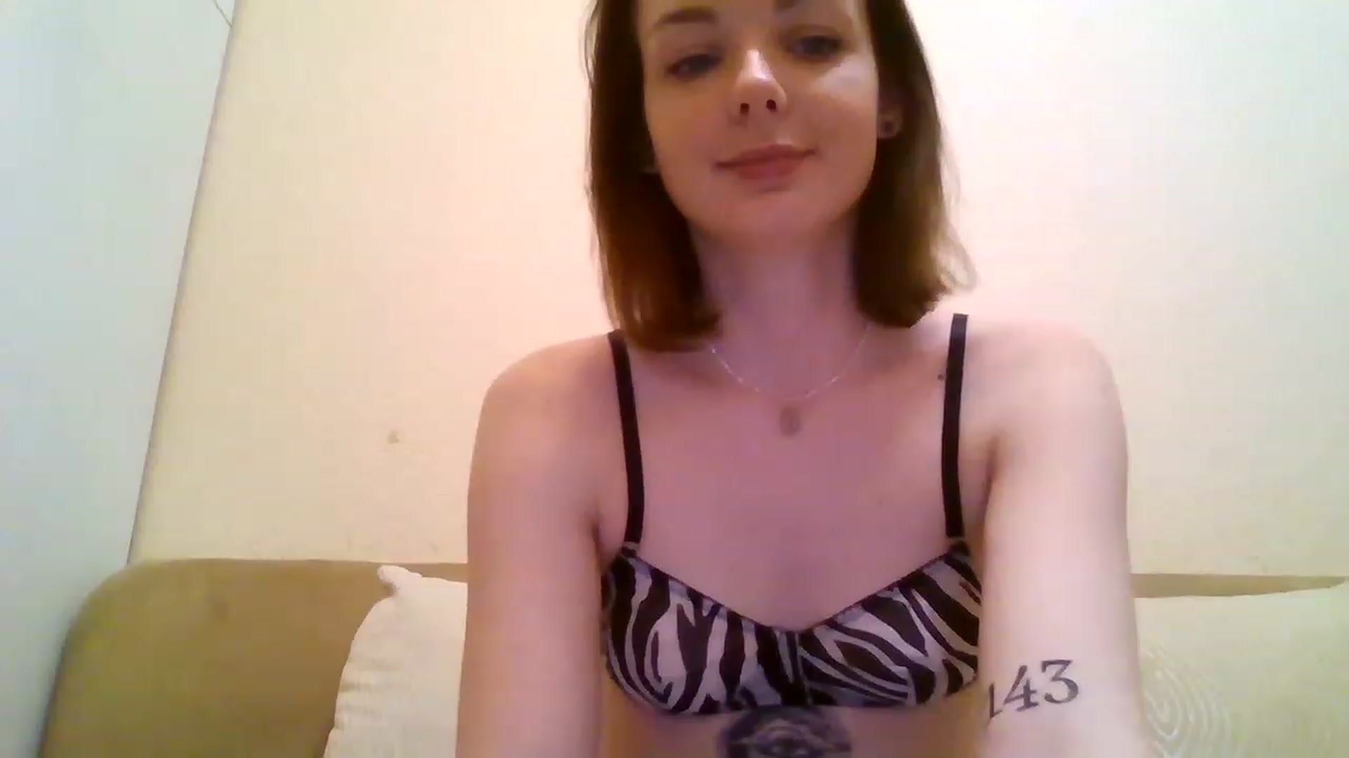 Gallery image thumbnail from RoxieSinner's myfreecams stream on, 12/24/2022, 15:08 image 10 of 20