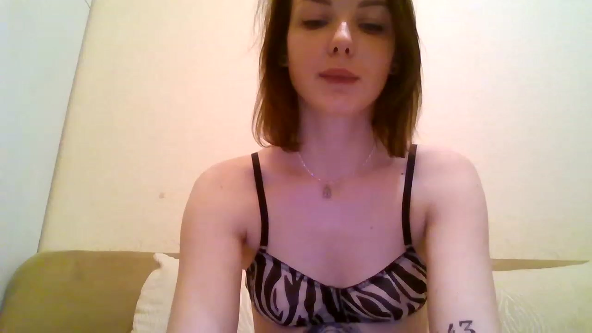 Gallery image thumbnail from RoxieSinner's myfreecams stream on, 12/24/2022, 17:08 image 2 of 20