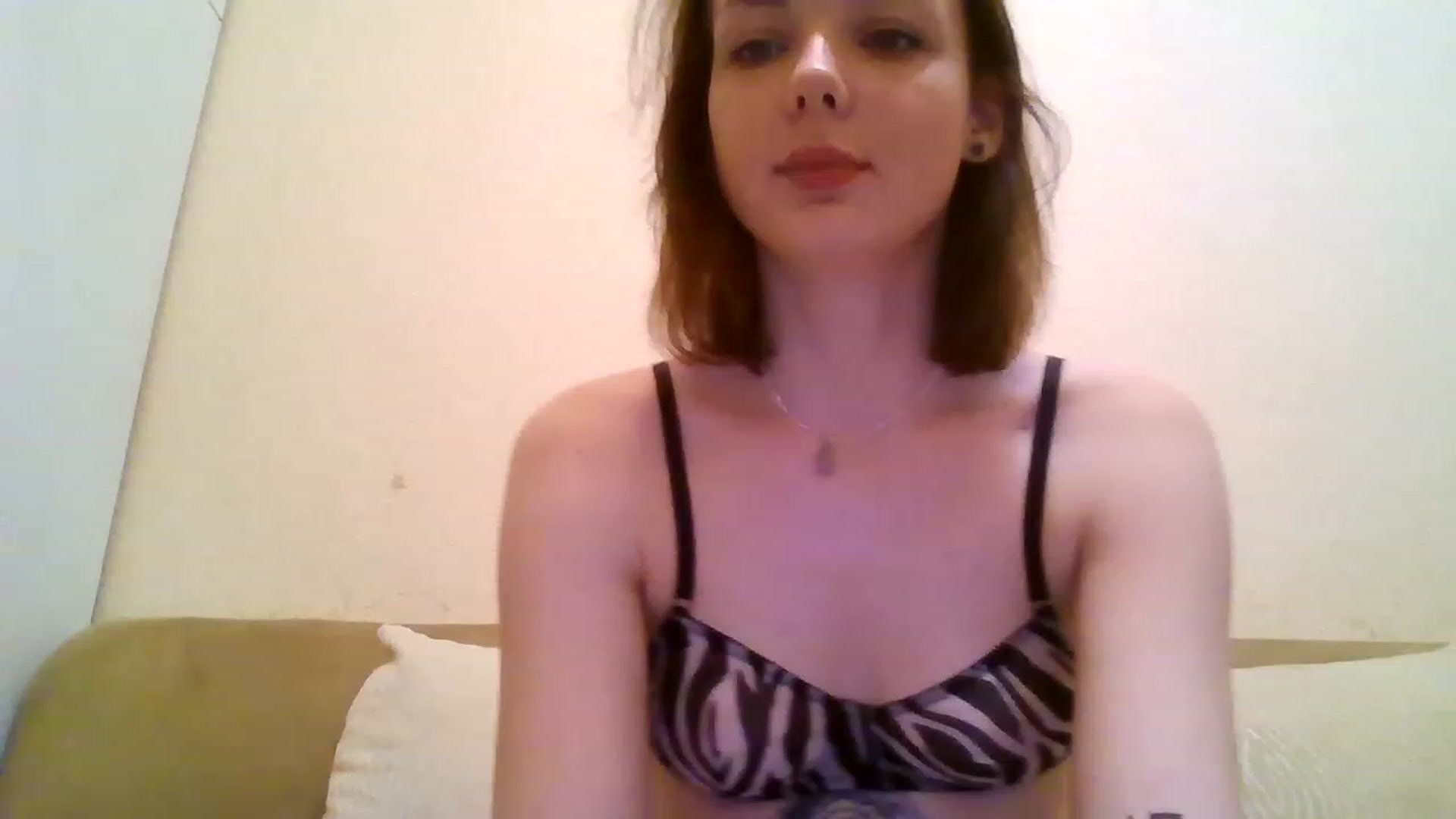 Gallery image thumbnail from RoxieSinner's myfreecams stream on, 12/24/2022, 17:08 image 1 of 20