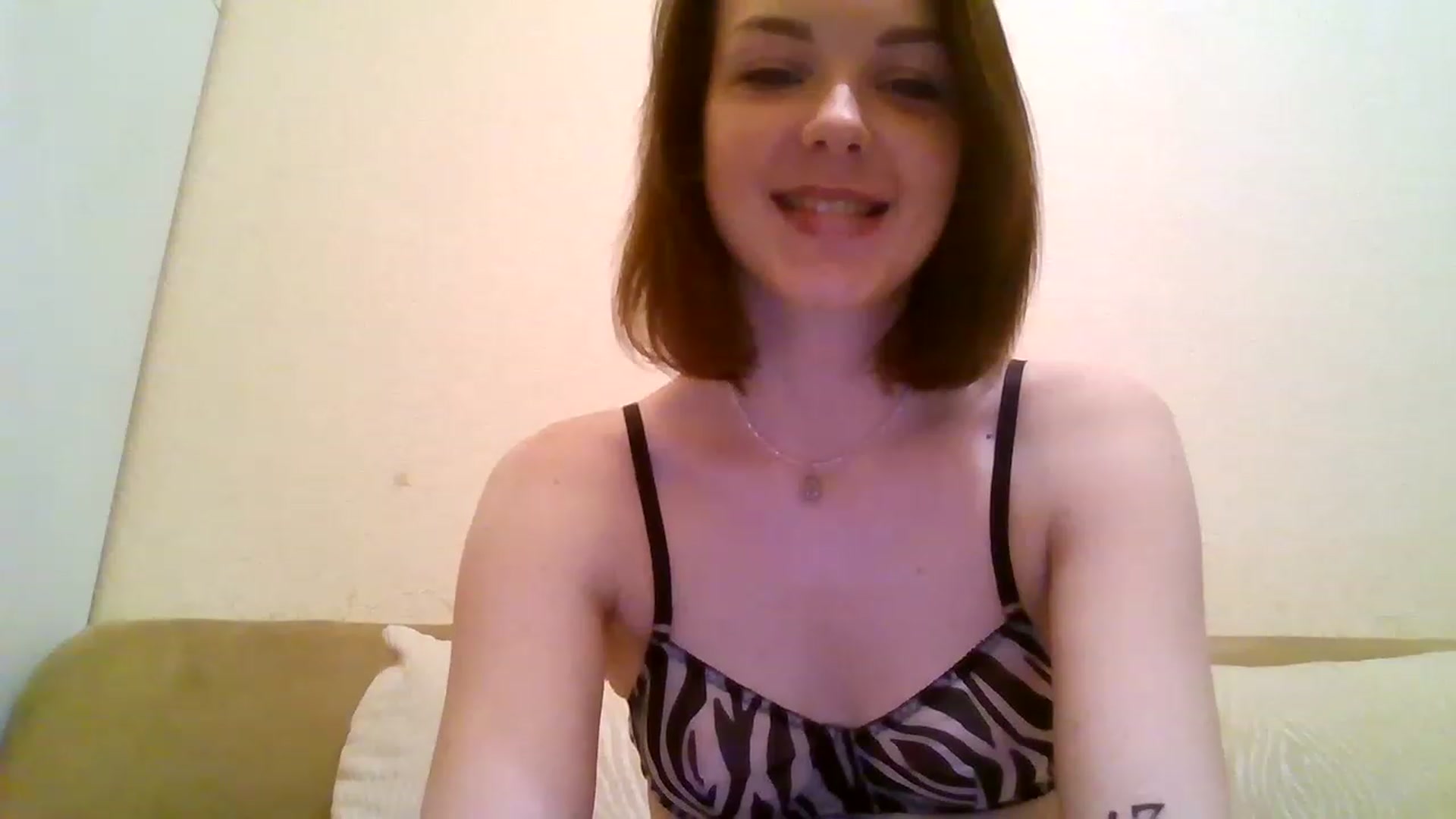 Gallery image thumbnail from RoxieSinner's myfreecams stream on, 12/24/2022, 17:08 image 5 of 20