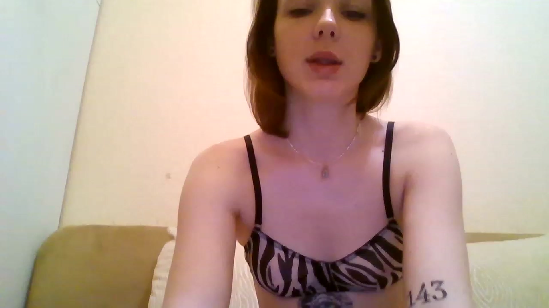 Gallery image thumbnail from RoxieSinner's myfreecams stream on, 12/24/2022, 17:46 image 10 of 20