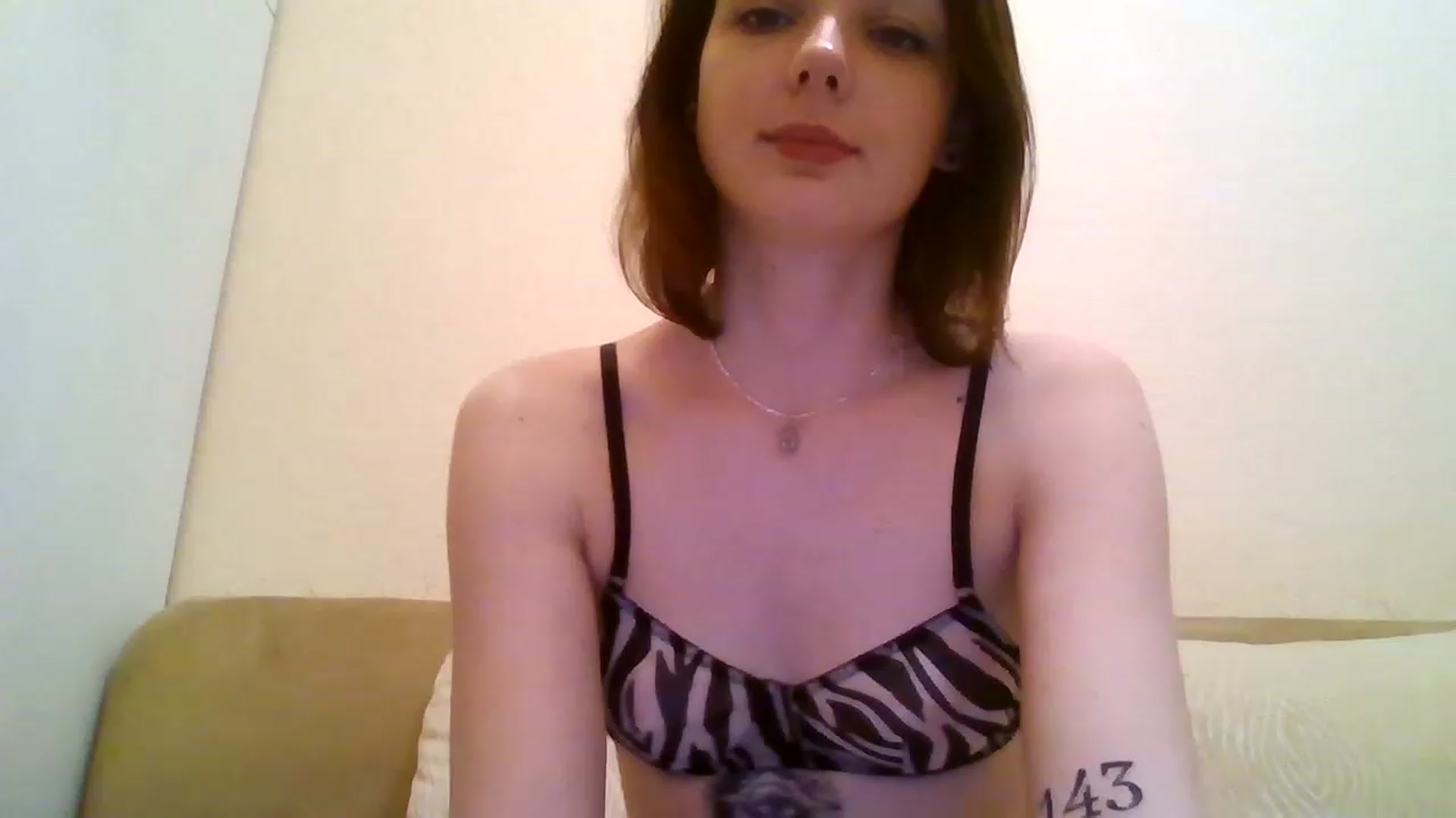 Gallery image thumbnail from RoxieSinner's myfreecams stream on, 12/24/2022, 17:46 image 18 of 20
