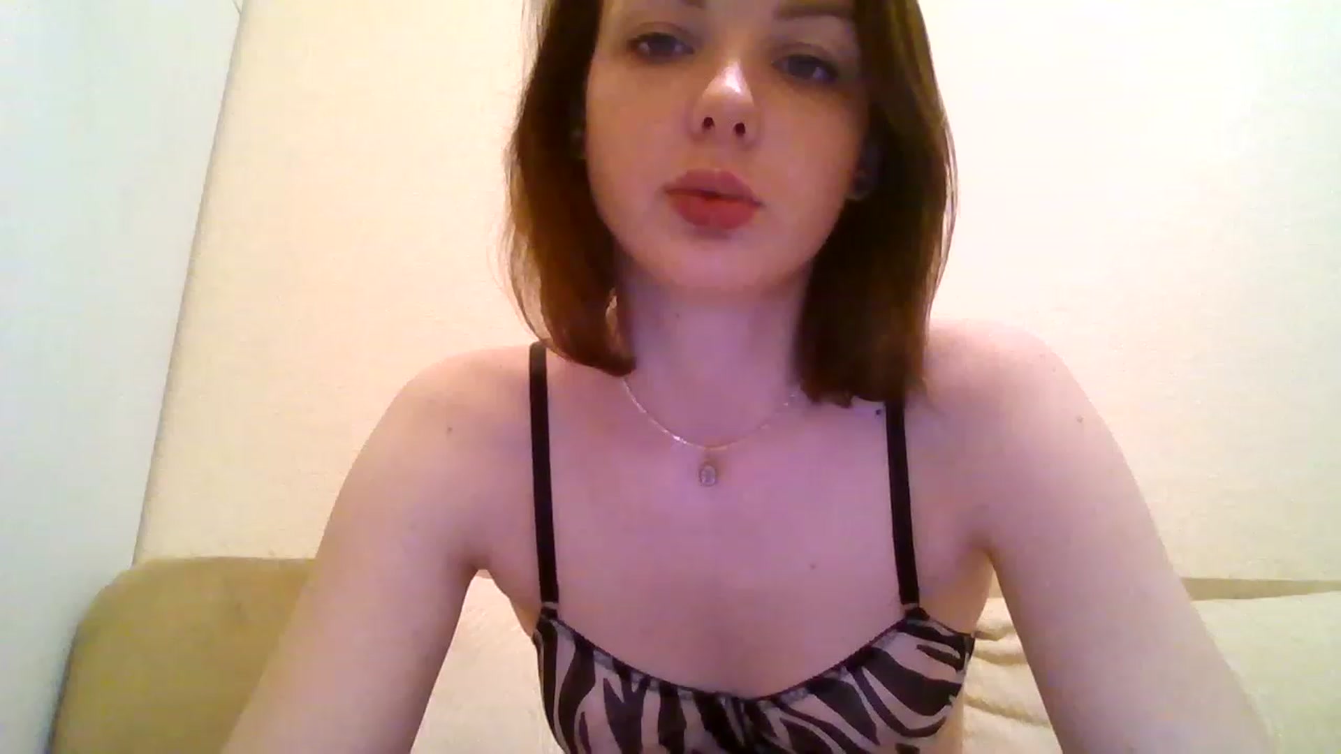 Gallery image thumbnail from RoxieSinner's myfreecams stream on, 12/24/2022, 17:46 image 19 of 20