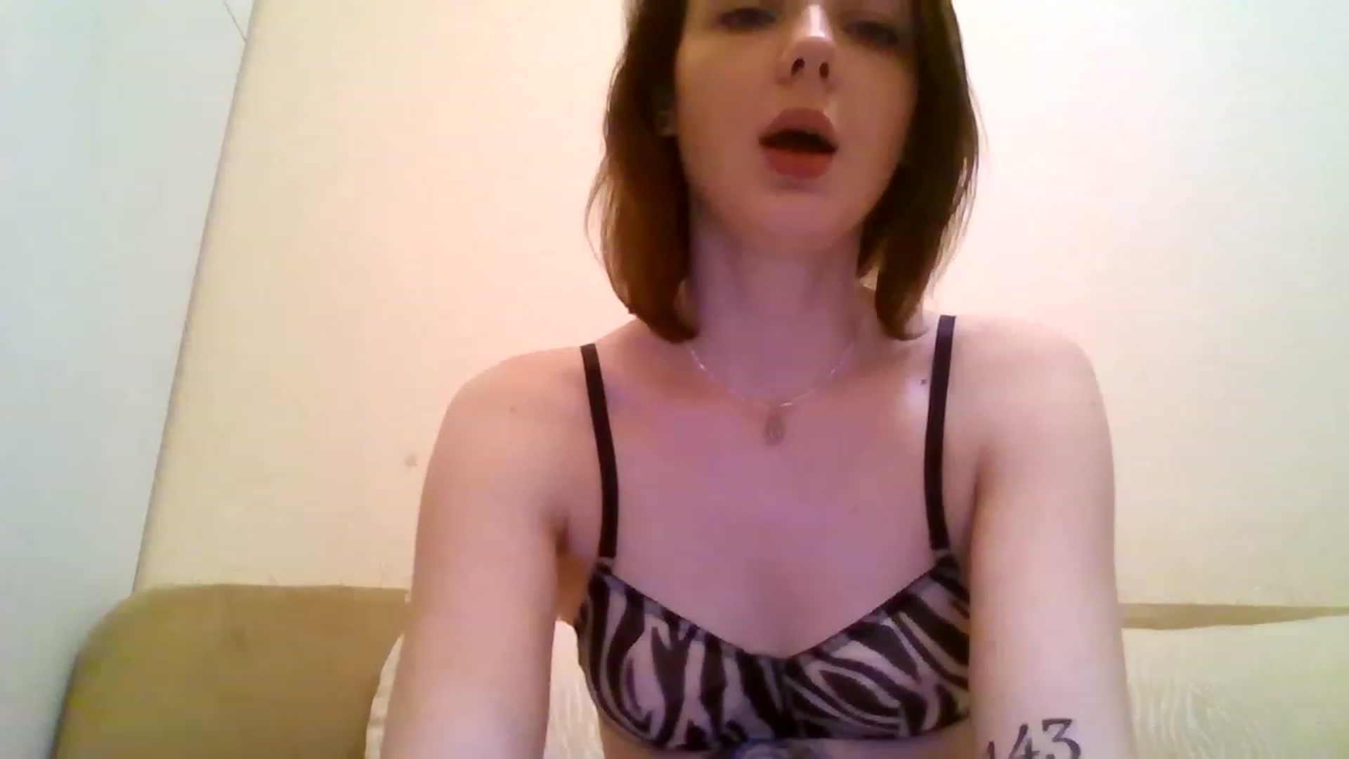 Gallery image thumbnail from RoxieSinner's myfreecams stream on, 12/24/2022, 17:46 image 2 of 20