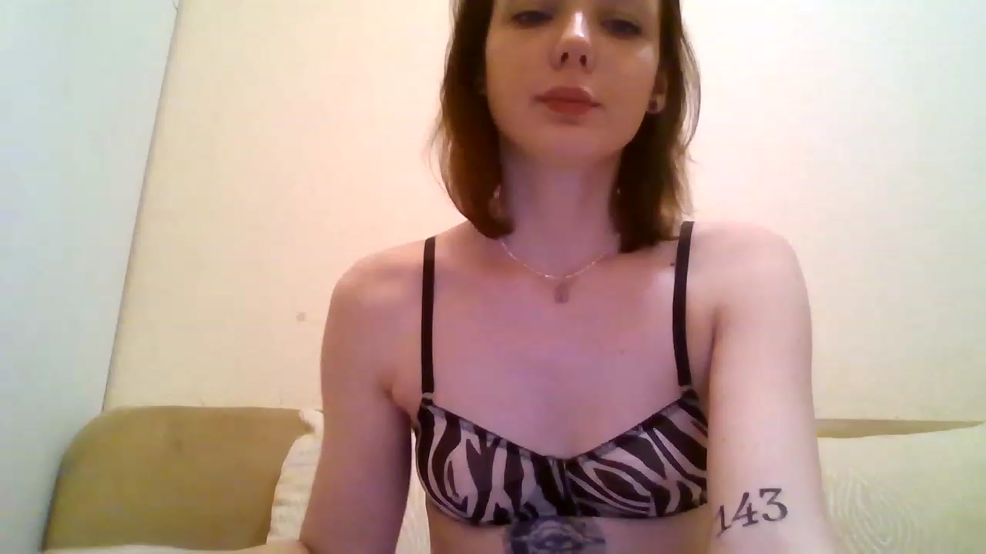 Gallery image thumbnail from RoxieSinner's myfreecams stream on, 12/24/2022, 17:46 image 5 of 20