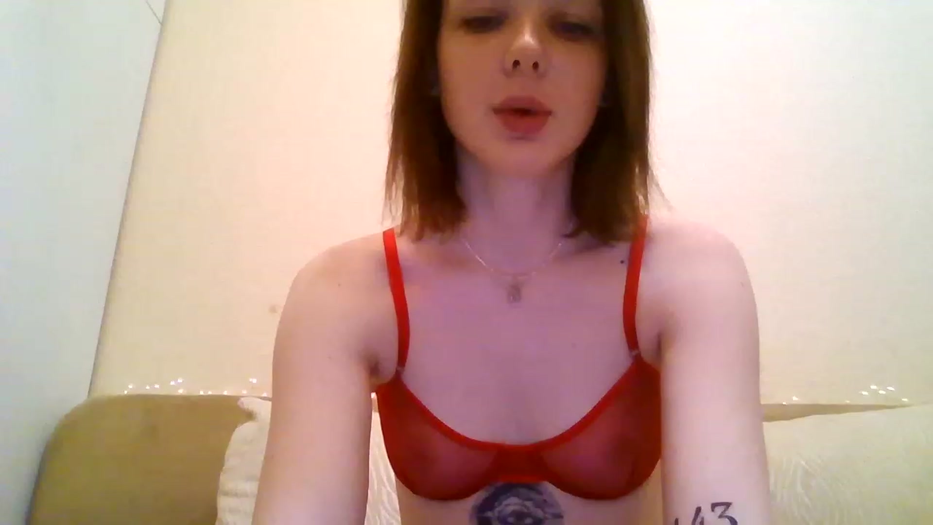 Gallery image thumbnail from RoxieSinner's myfreecams stream on, 12/25/2022, 09:59 image 18 of 20