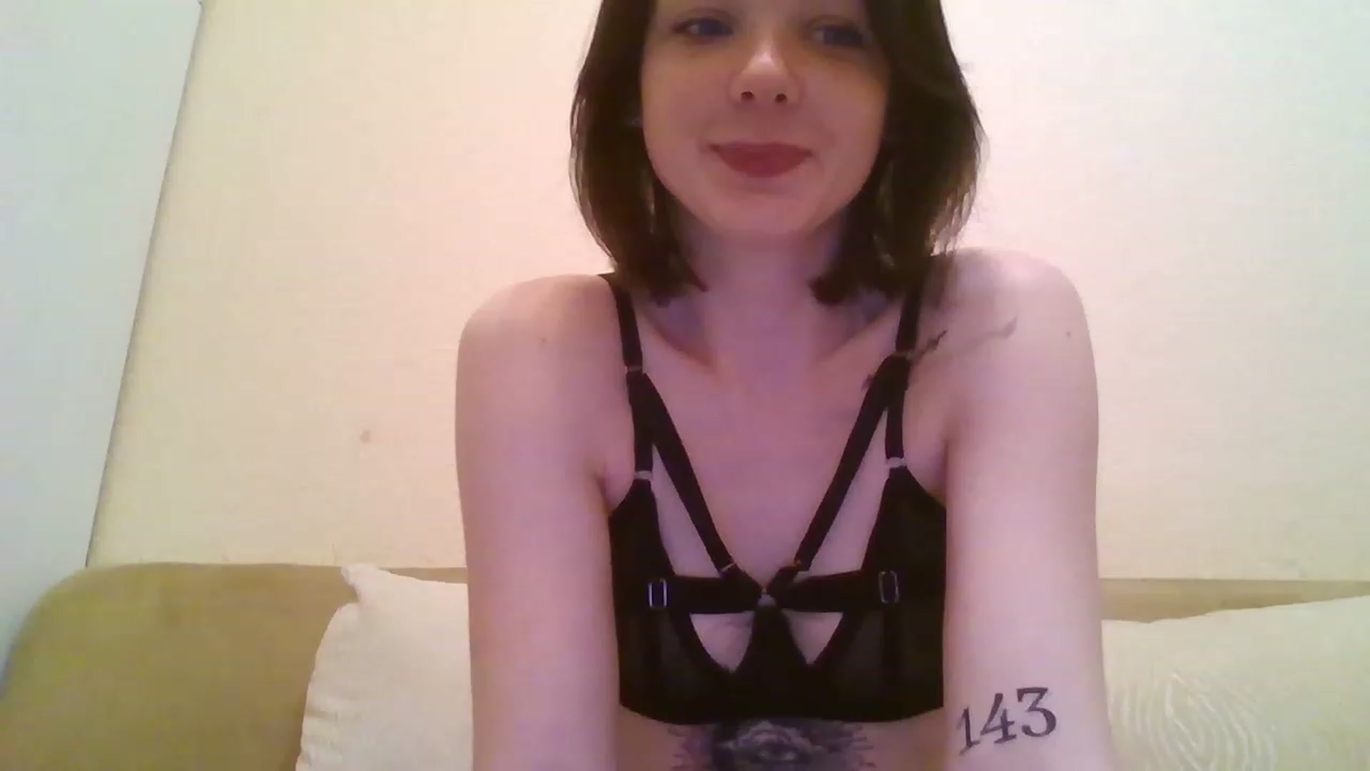 Gallery image thumbnail from RoxieSinner's myfreecams stream on, 12/27/2022, 12:52 image 17 of 20