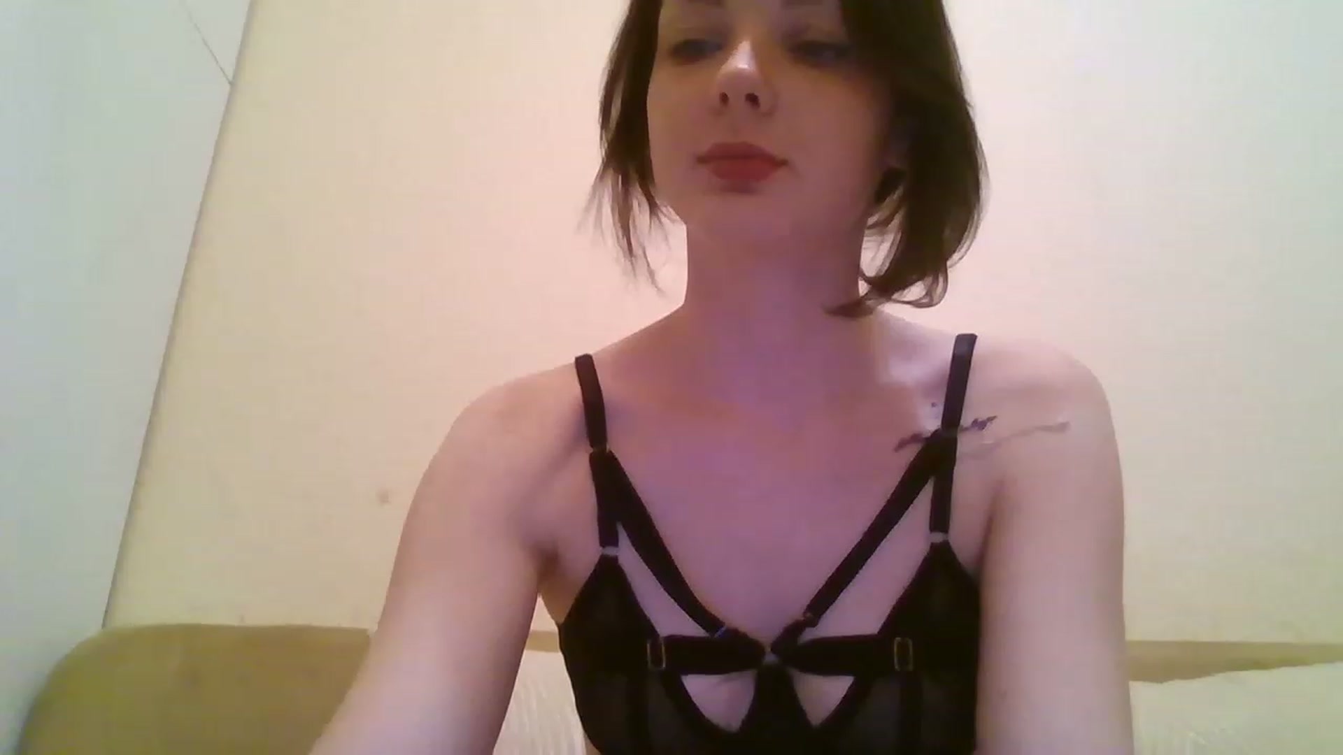 Gallery image thumbnail from RoxieSinner's myfreecams stream on, 12/27/2022, 14:16 image 16 of 20