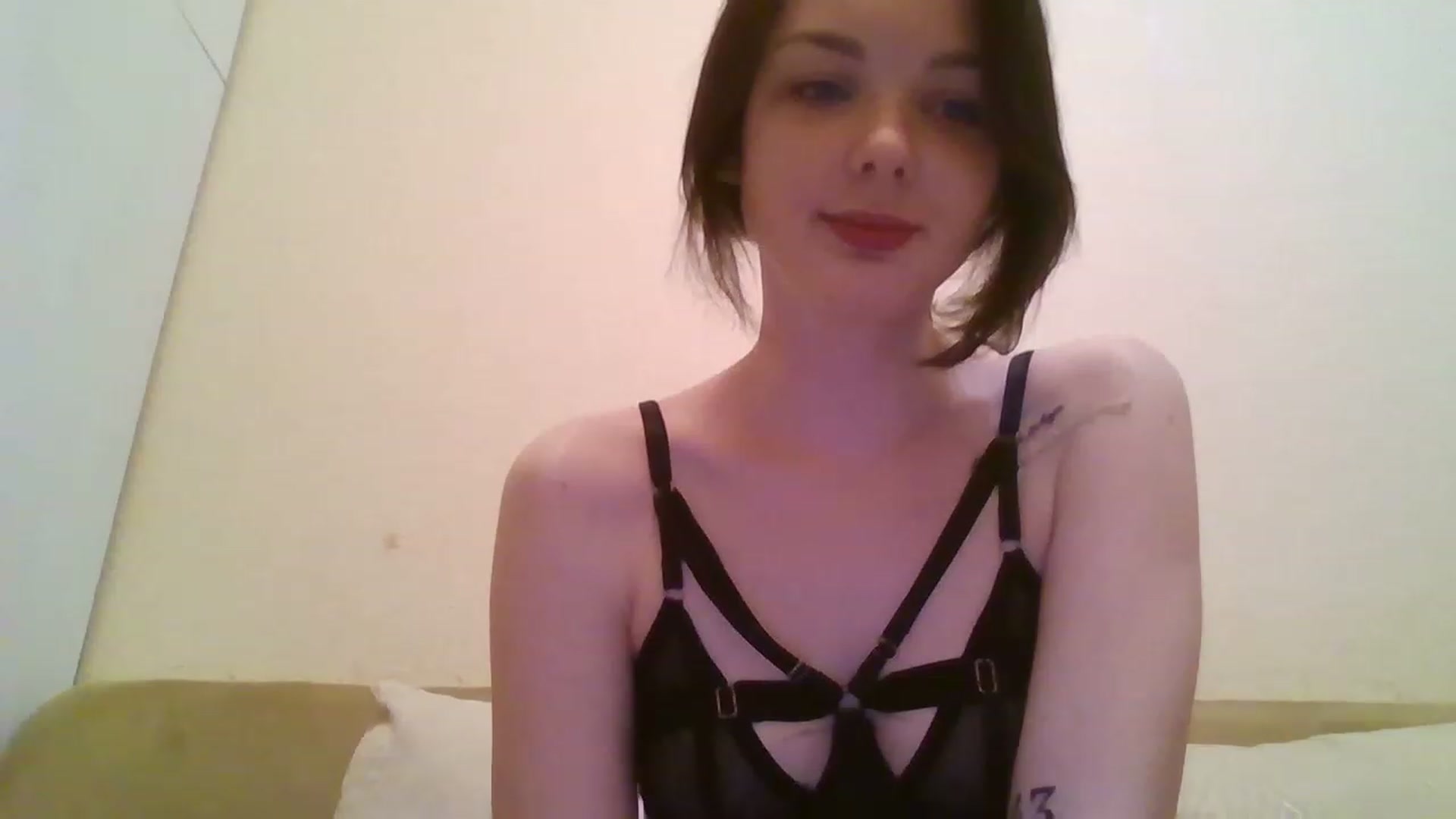 Gallery image thumbnail from RoxieSinner's myfreecams stream on, 12/27/2022, 14:16 image 8 of 20