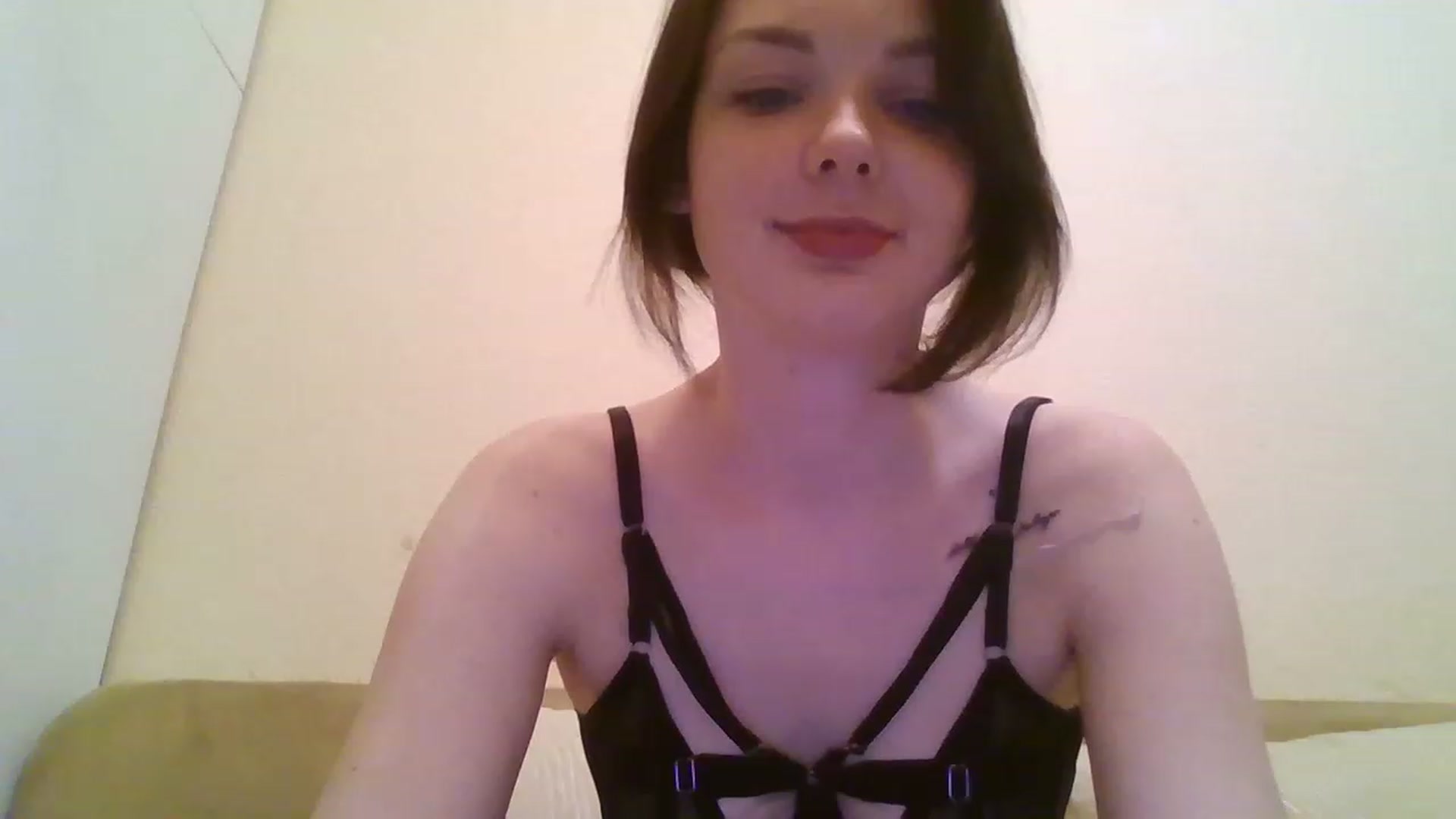 Gallery image thumbnail from RoxieSinner's myfreecams stream on, 12/27/2022, 14:16 image 2 of 20