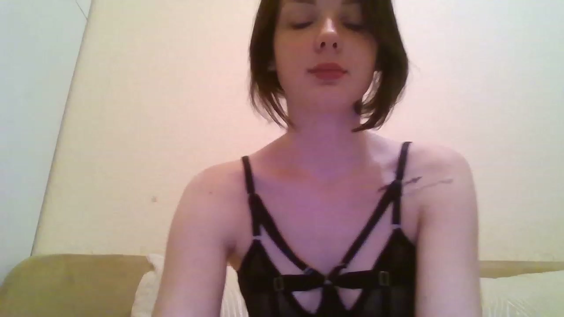 Gallery image thumbnail from RoxieSinner's myfreecams stream on, 12/27/2022, 15:31 image 19 of 20
