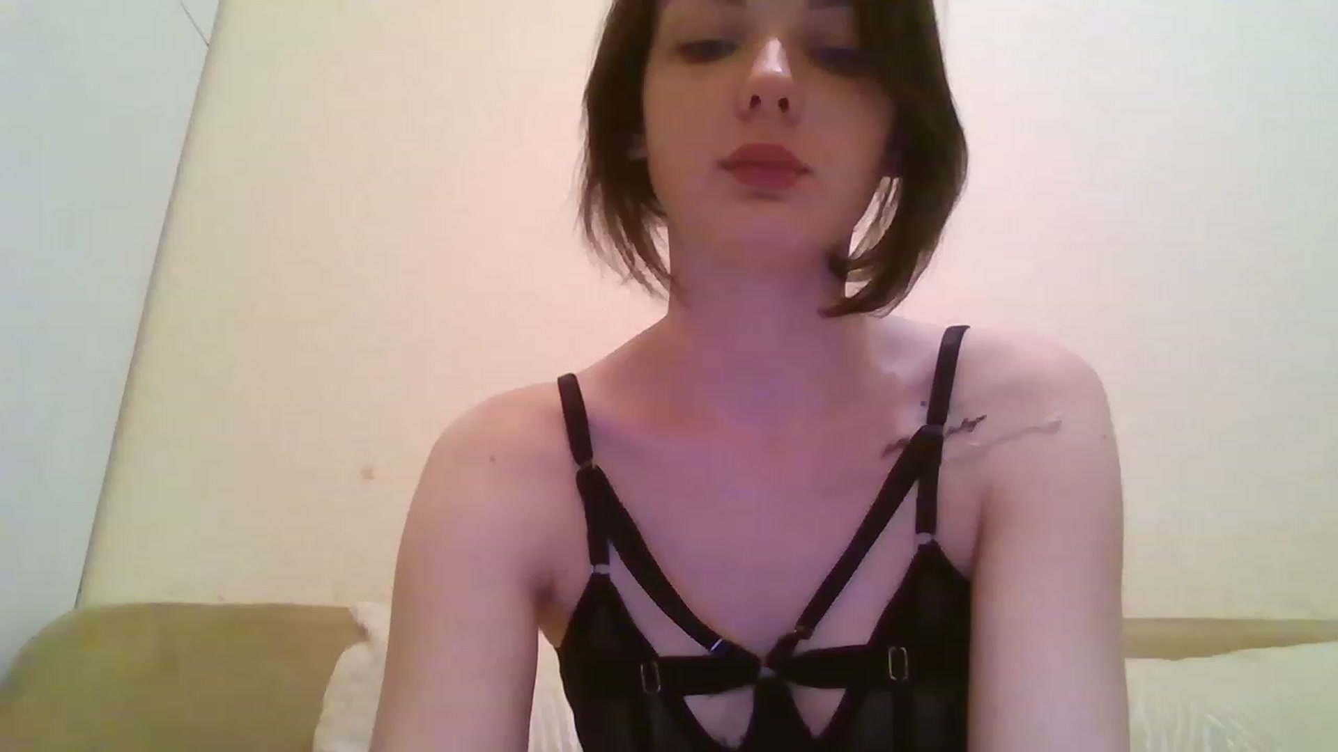 Gallery image thumbnail from RoxieSinner's myfreecams stream on, 12/27/2022, 15:31 image 13 of 20