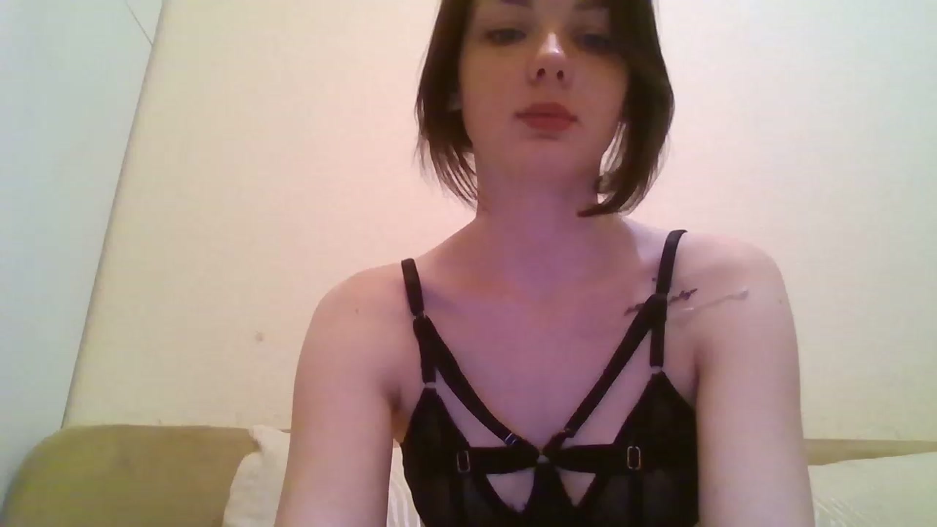 Gallery image thumbnail from RoxieSinner's myfreecams stream on, 12/27/2022, 15:31 image 2 of 20