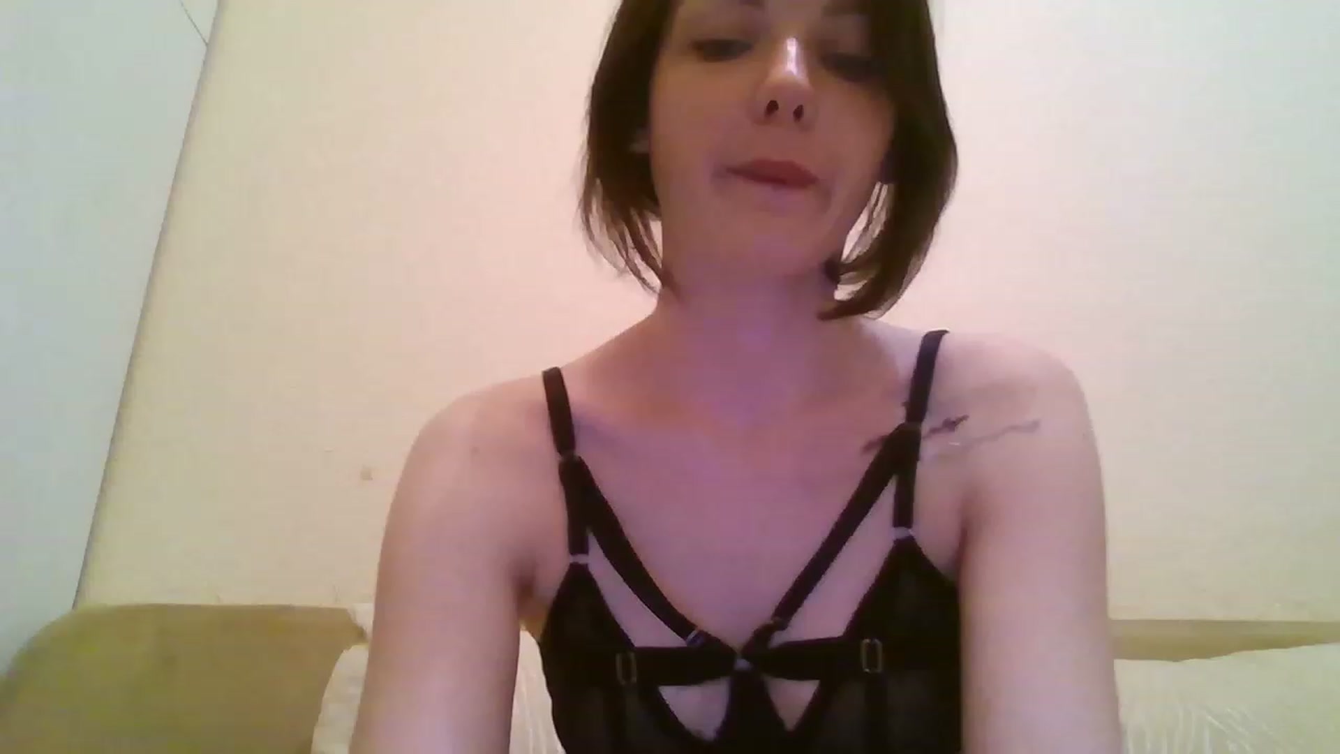 Gallery image thumbnail from RoxieSinner's myfreecams stream on, 12/27/2022, 15:31 image 15 of 20