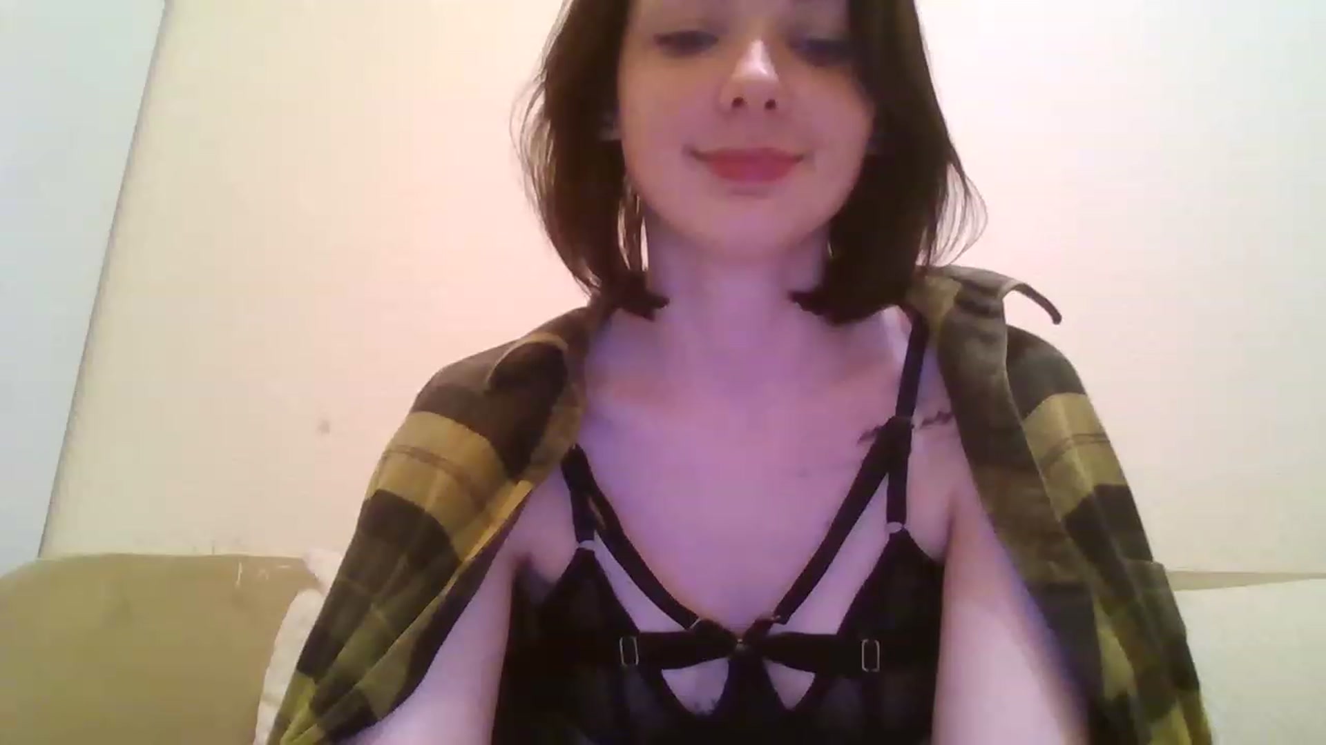 Gallery image thumbnail from RoxieSinner's myfreecams stream on, 12/27/2022, 19:58 image 19 of 20