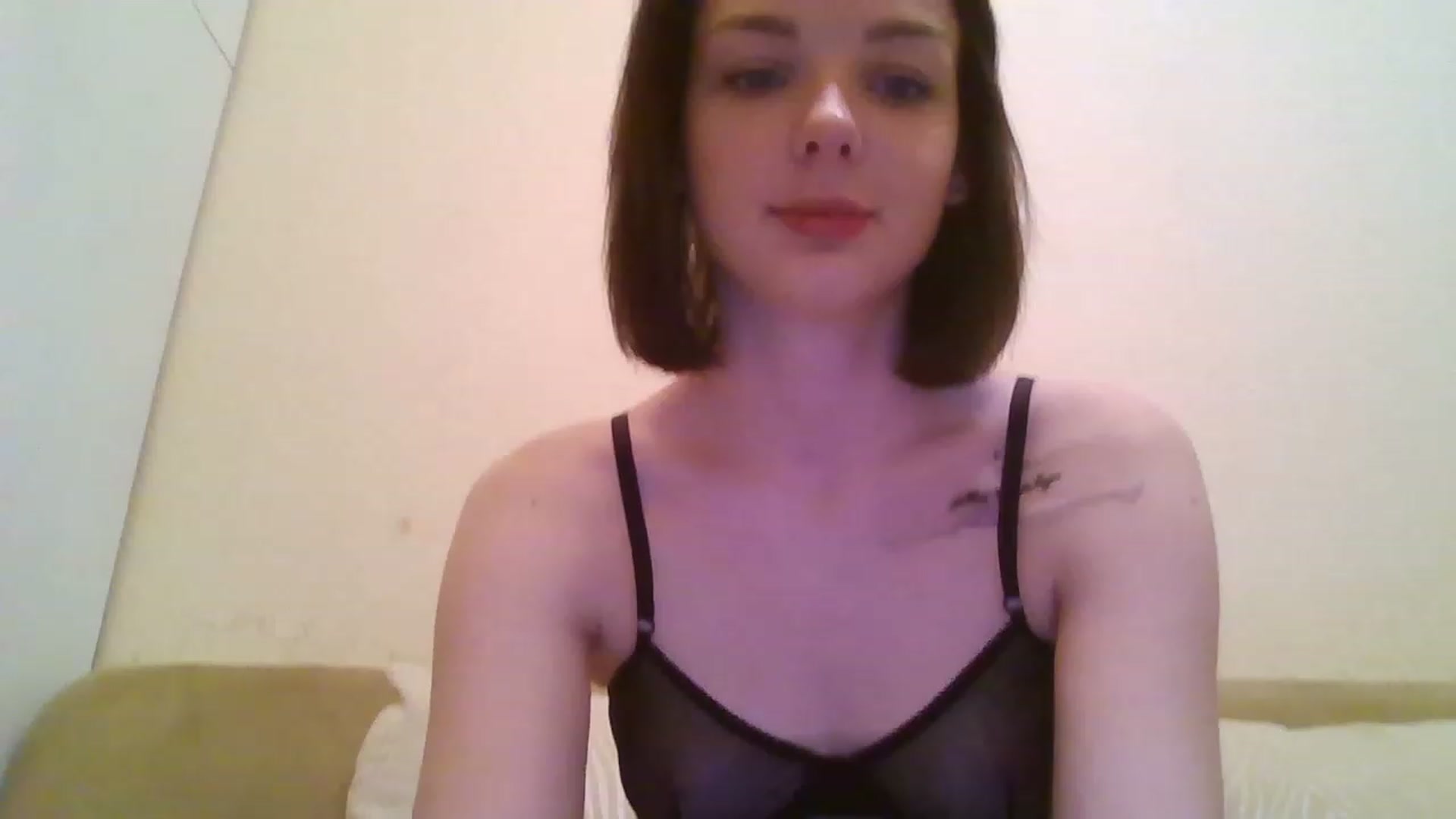 Gallery image thumbnail from RoxieSinner's myfreecams stream on, 12/28/2022, 16:23 image 6 of 20