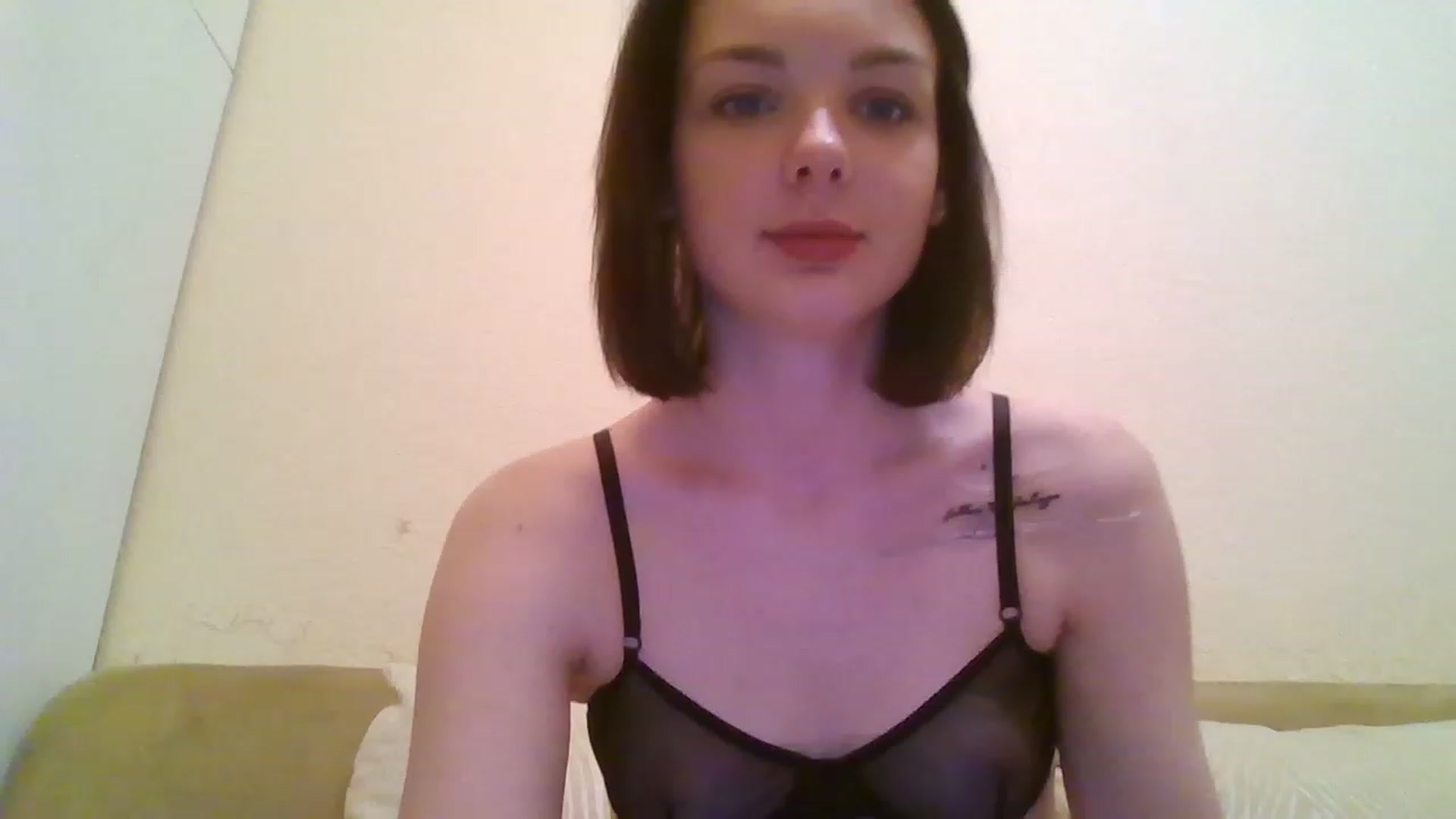 Gallery image thumbnail from RoxieSinner's myfreecams stream on, 12/28/2022, 16:23 image 1 of 20
