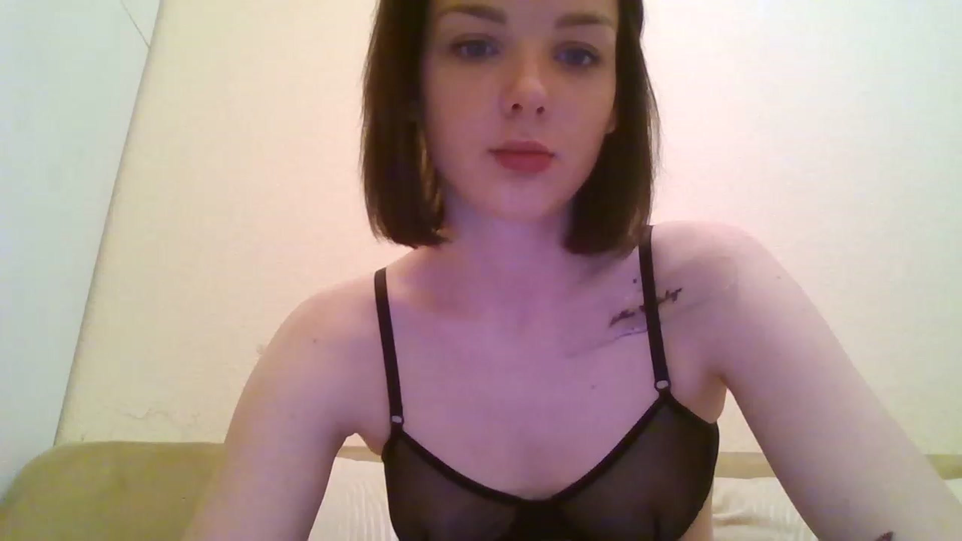 Gallery image thumbnail from RoxieSinner's myfreecams stream on, 12/28/2022, 16:23 image 3 of 20