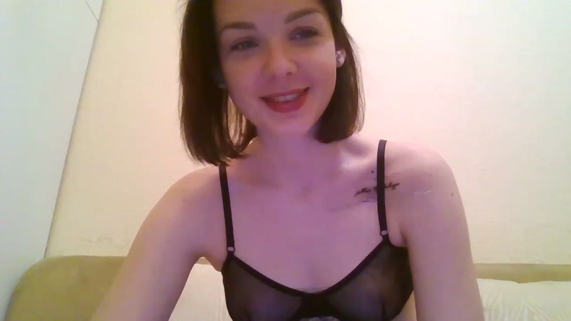Gallery image thumbnail from RoxieSinner's myfreecams stream on, 12/28/2022, 16:23 image 17 of 20