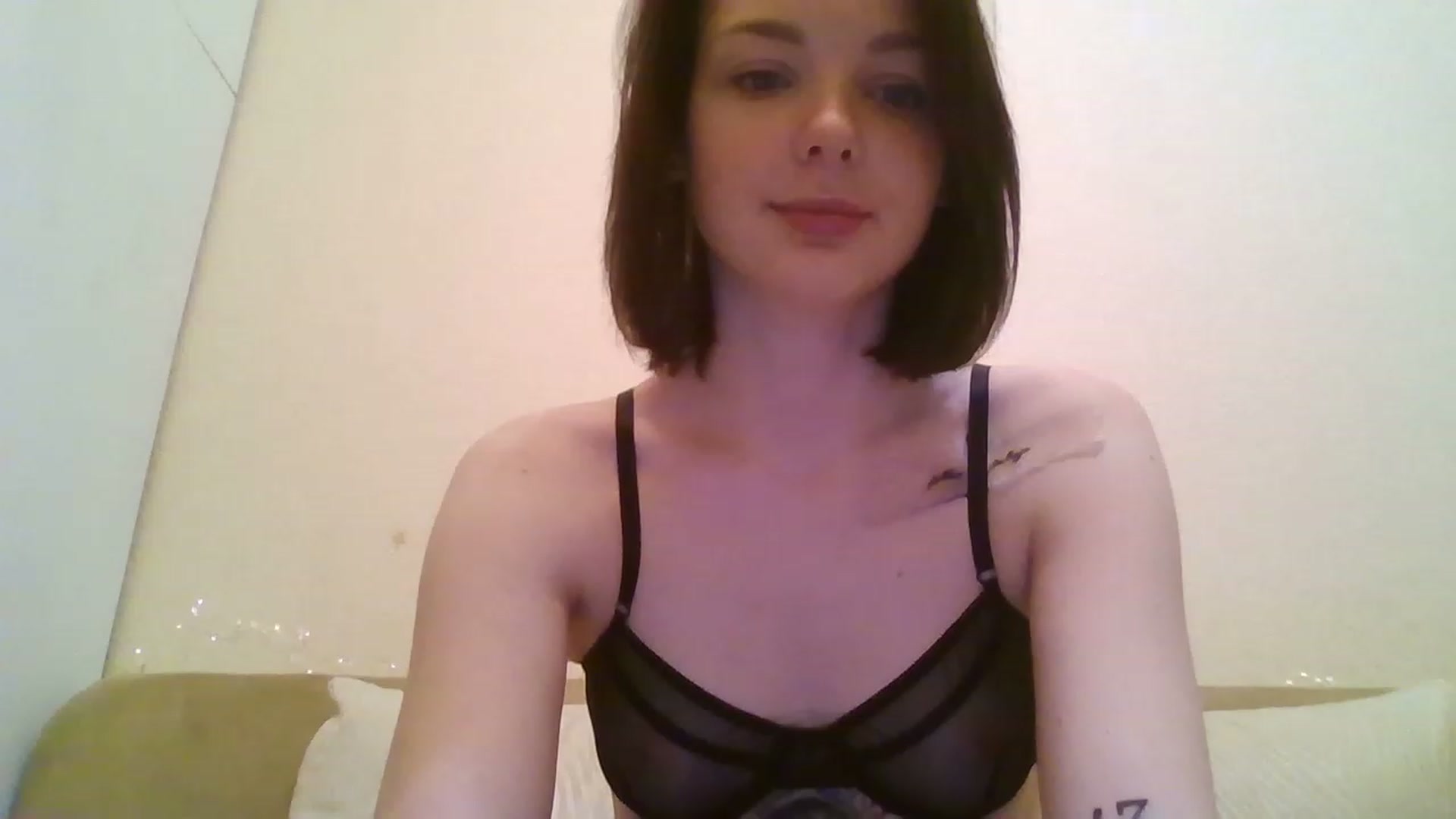 Gallery image thumbnail from RoxieSinner's myfreecams stream on, 12/29/2022, 11:40 image 2 of 20