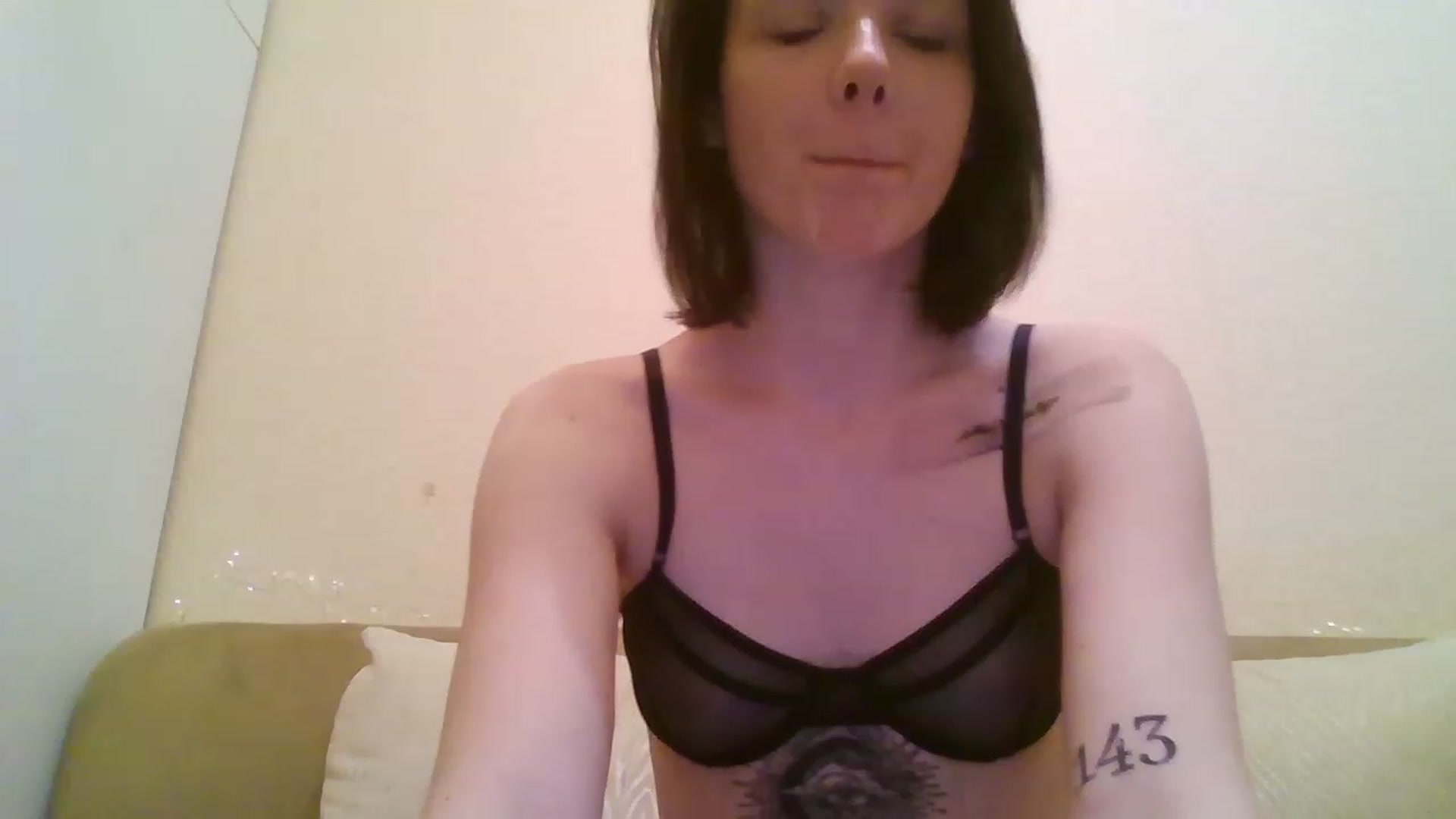 Gallery image thumbnail from RoxieSinner's myfreecams stream on, 12/29/2022, 11:40 image 5 of 20