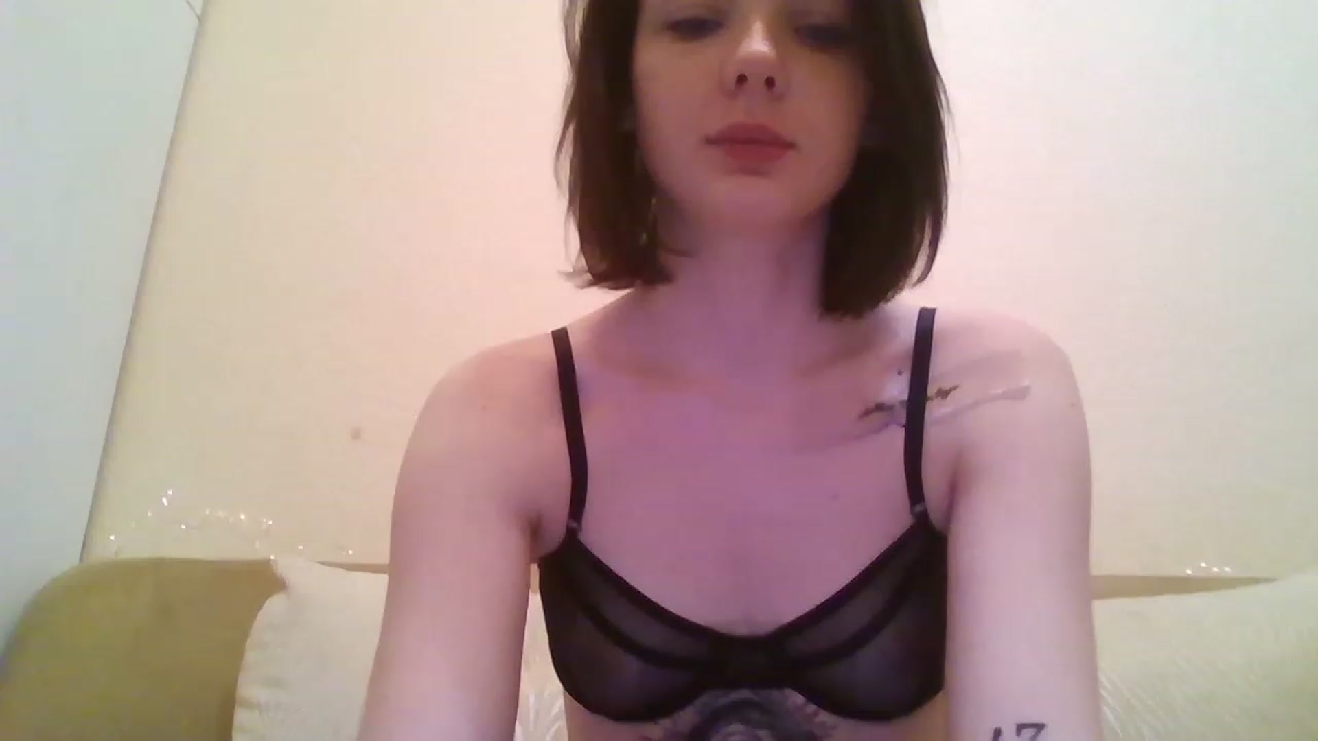 Gallery image thumbnail from RoxieSinner's myfreecams stream on, 12/29/2022, 13:08 image 18 of 20