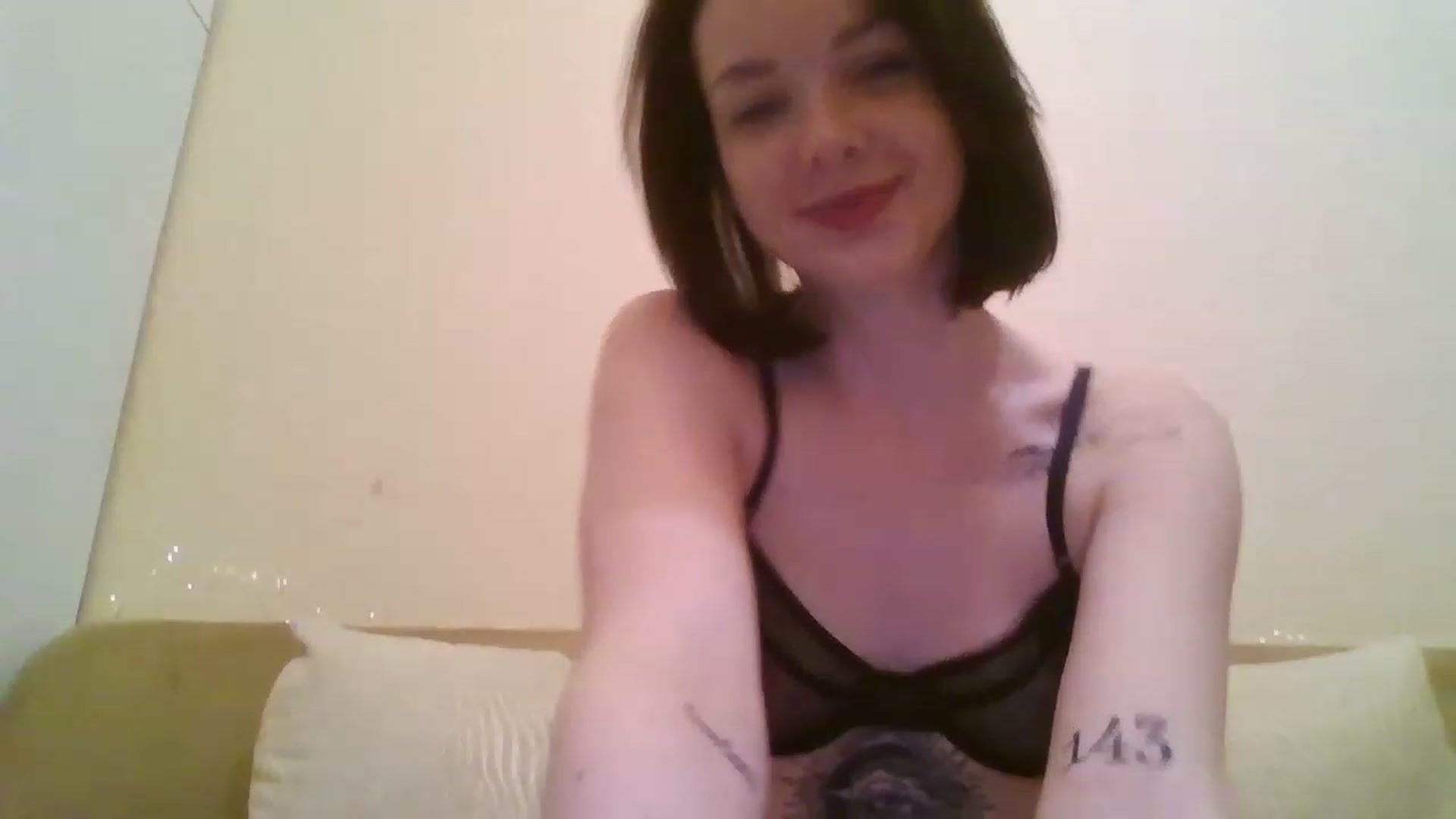 Gallery image thumbnail from RoxieSinner's myfreecams stream on, 12/29/2022, 13:08 image 12 of 20