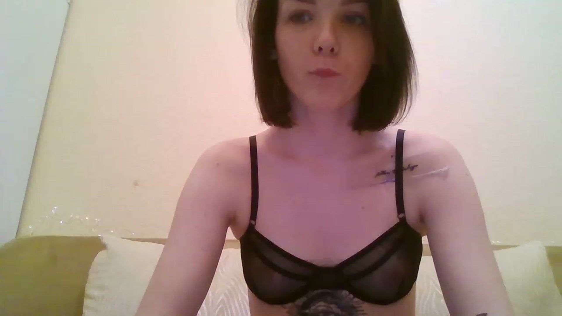 Gallery image thumbnail from RoxieSinner's myfreecams stream on, 12/29/2022, 13:08 image 7 of 20