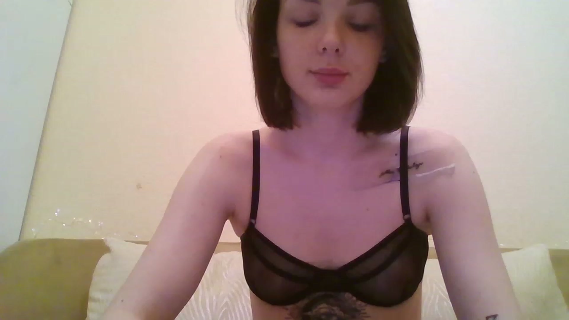 Gallery image thumbnail from RoxieSinner's myfreecams stream on, 12/29/2022, 13:08 image 3 of 20