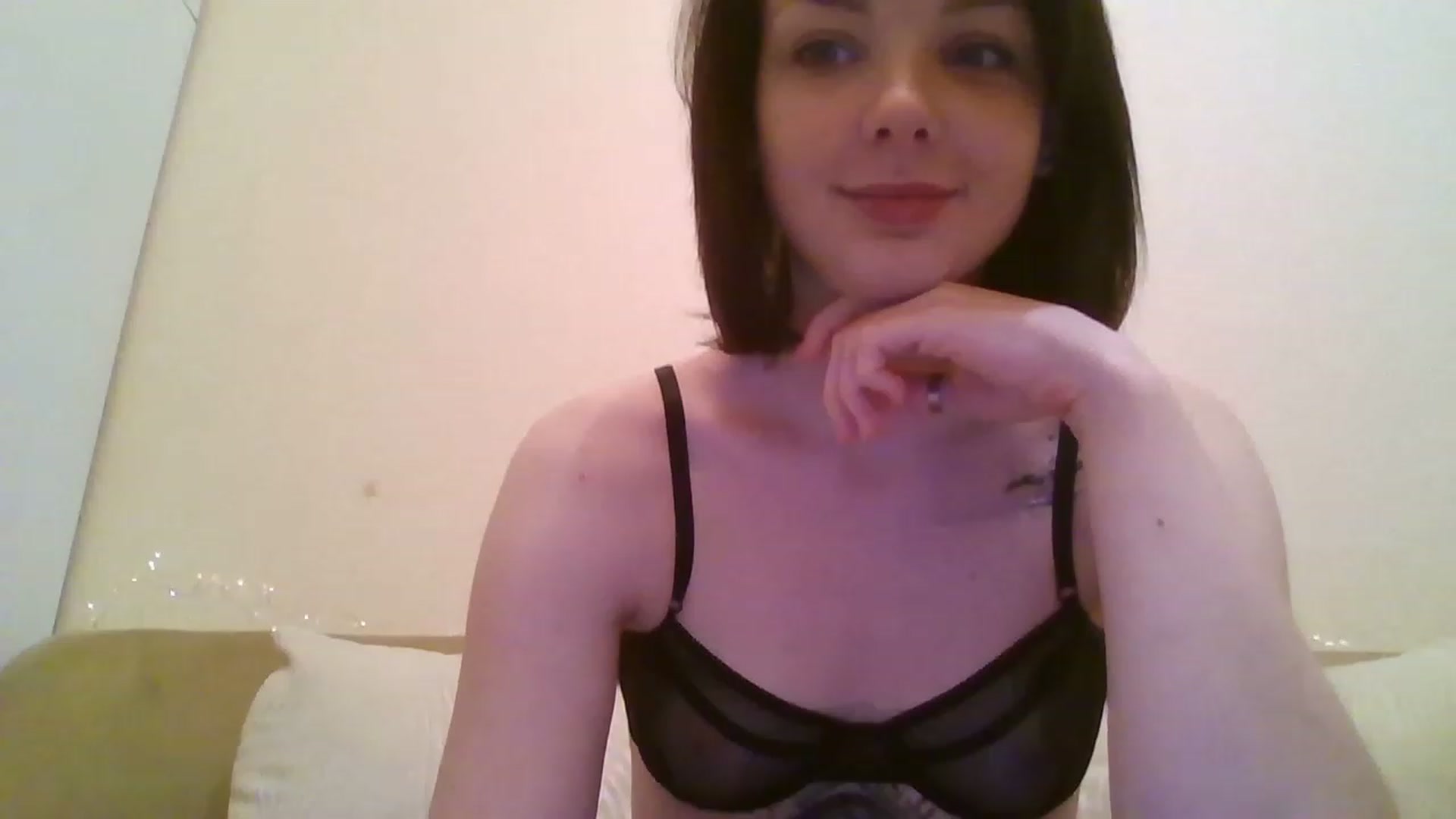 Gallery image thumbnail from RoxieSinner's myfreecams stream on, 12/29/2022, 13:28 image 16 of 20