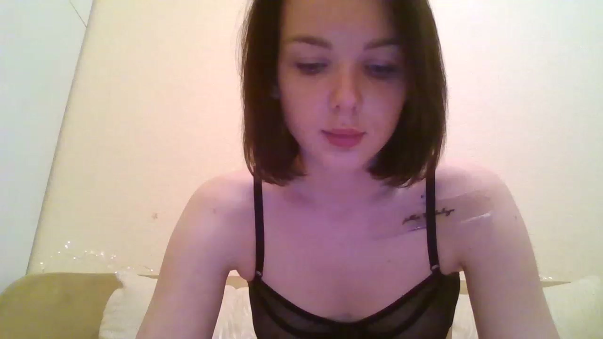 Gallery image thumbnail from RoxieSinner's myfreecams stream on, 12/29/2022, 14:27 image 15 of 20