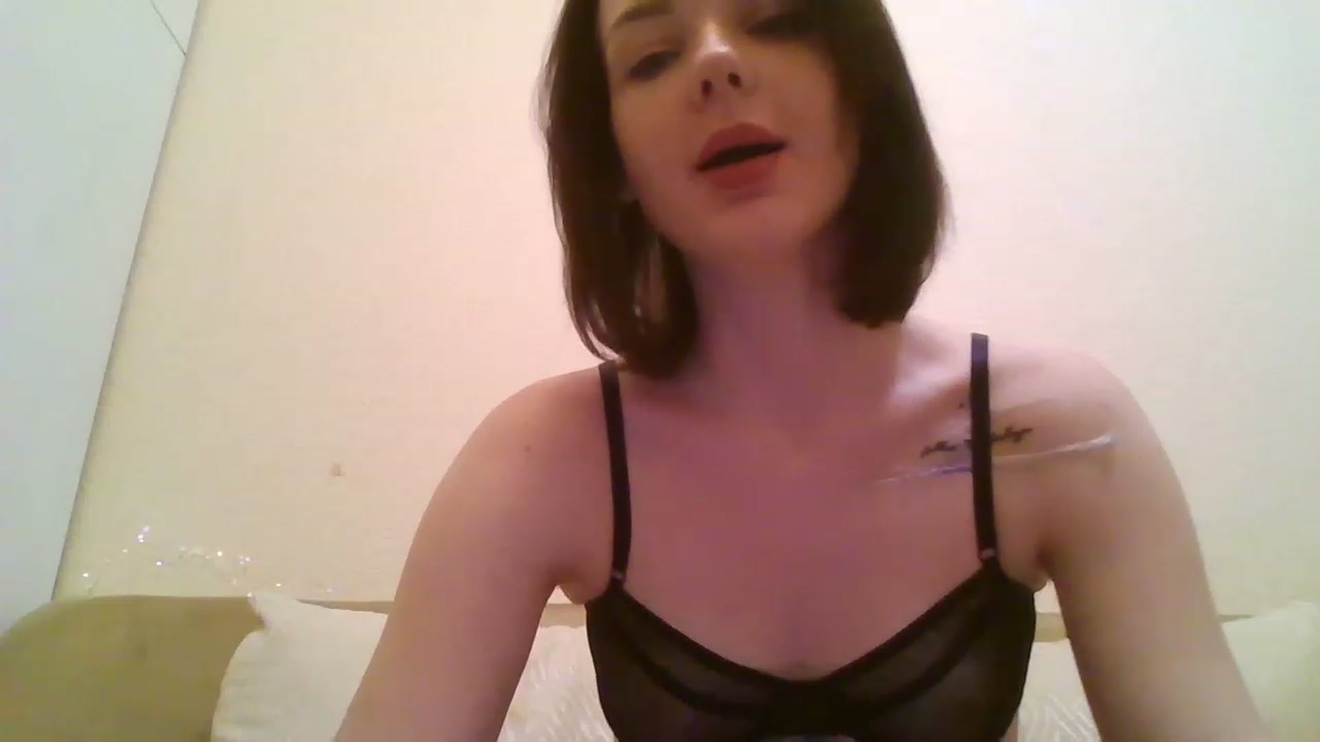 Gallery image thumbnail from RoxieSinner's myfreecams stream on, 12/29/2022, 14:27 image 17 of 20
