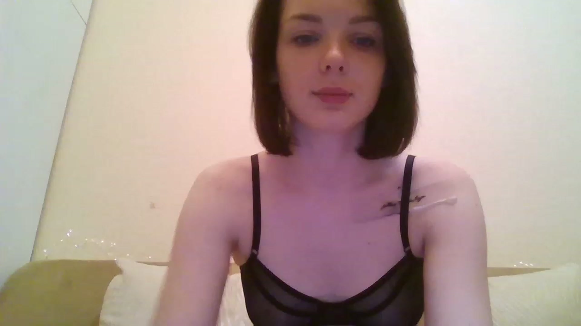 Gallery image thumbnail from RoxieSinner's myfreecams stream on, 12/29/2022, 14:27 image 4 of 20