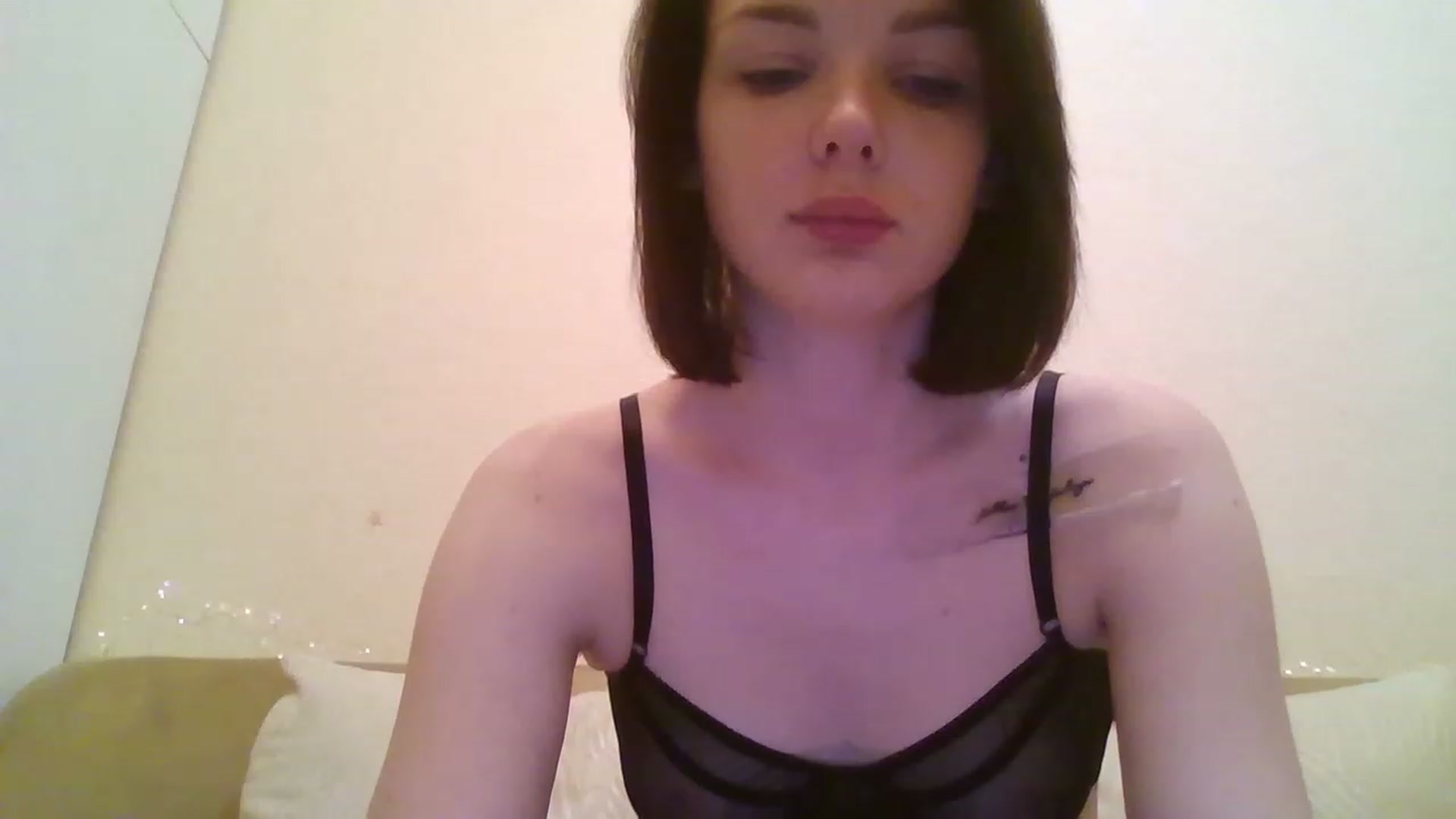 Gallery image thumbnail from RoxieSinner's myfreecams stream on, 12/29/2022, 14:27 image 7 of 20