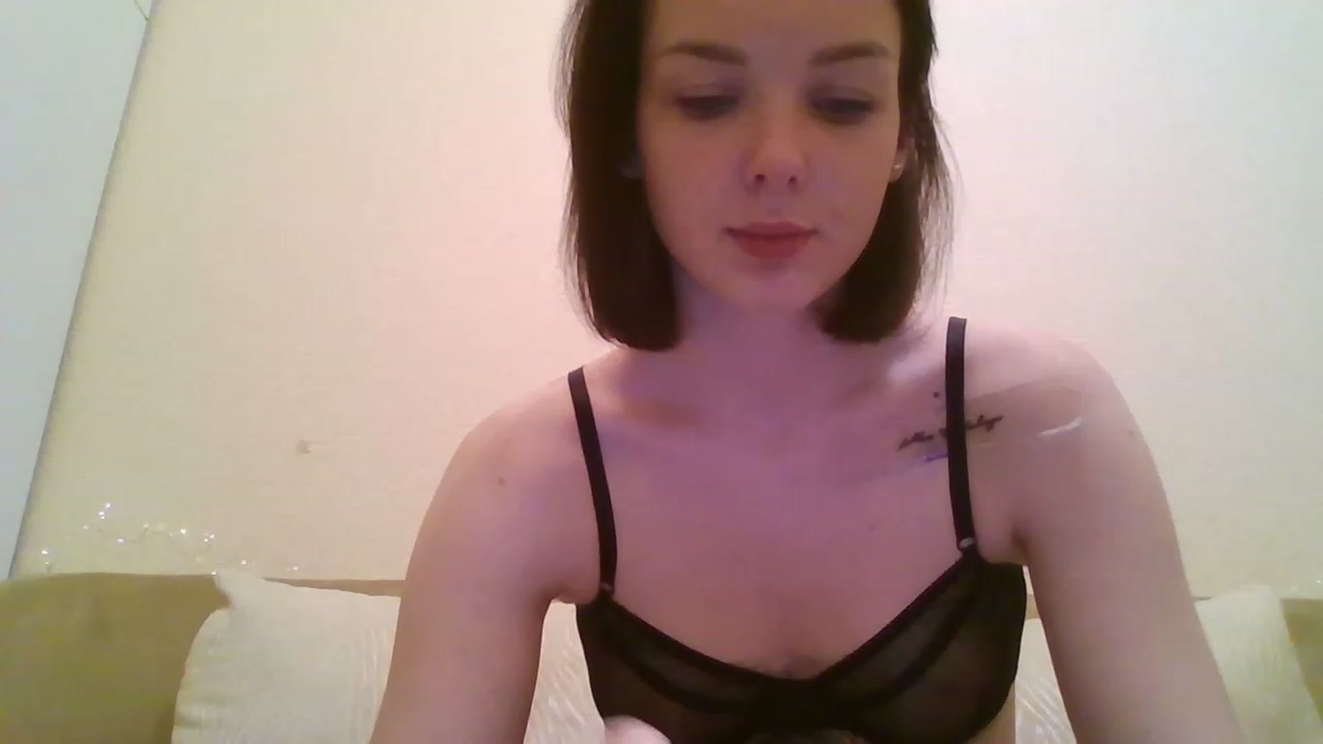 Gallery image thumbnail from RoxieSinner's myfreecams stream on, 12/29/2022, 15:59 image 7 of 20