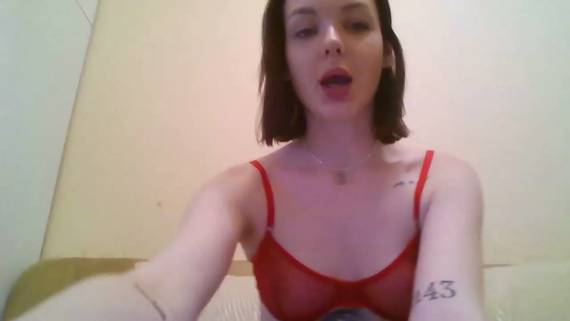 Gallery image thumbnail from RoxieSinner's myfreecams stream on, 01/02/2023, 12:32 image 18 of 20