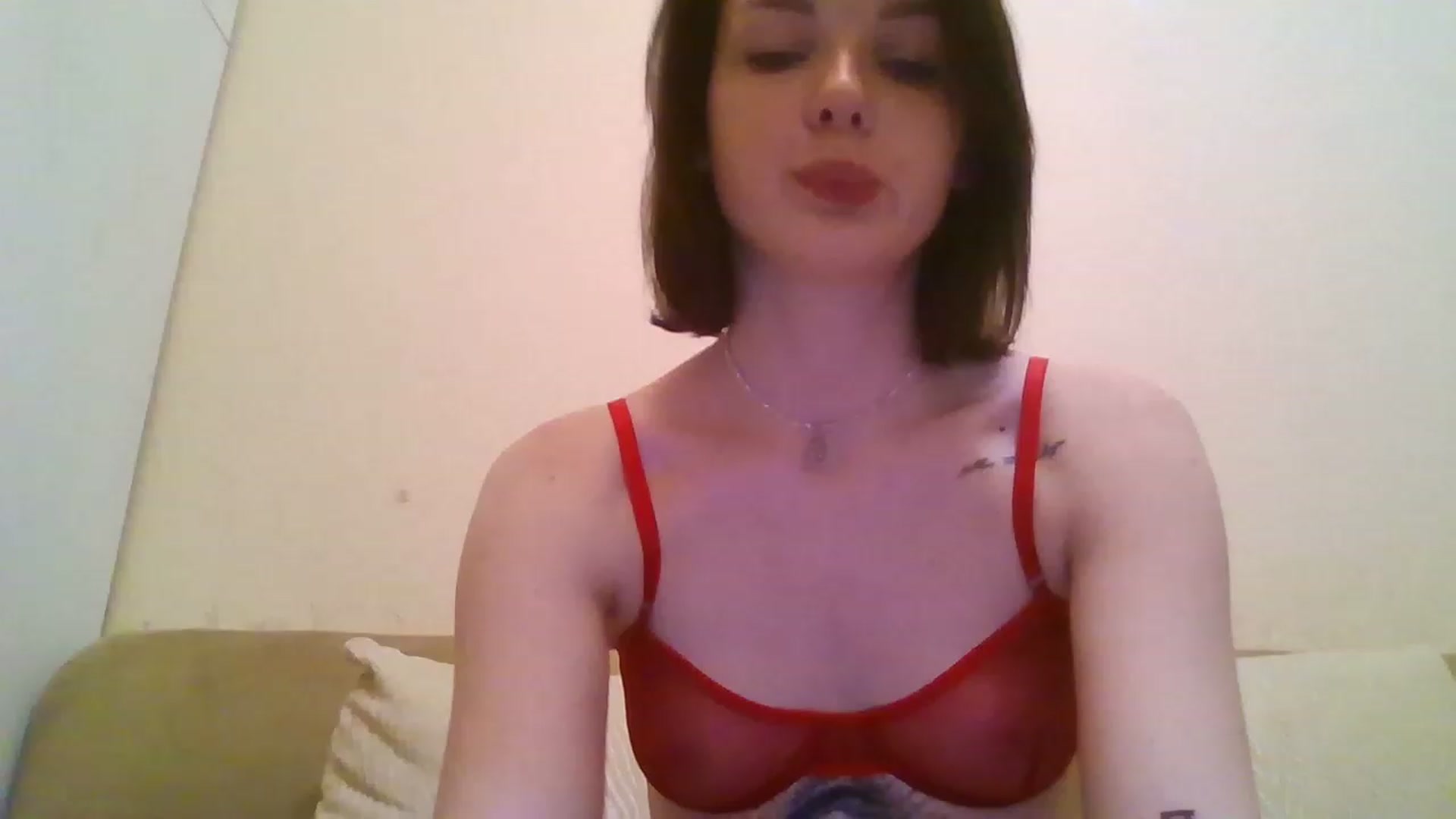 Gallery image thumbnail from RoxieSinner's myfreecams stream on, 01/02/2023, 16:21 image 16 of 20