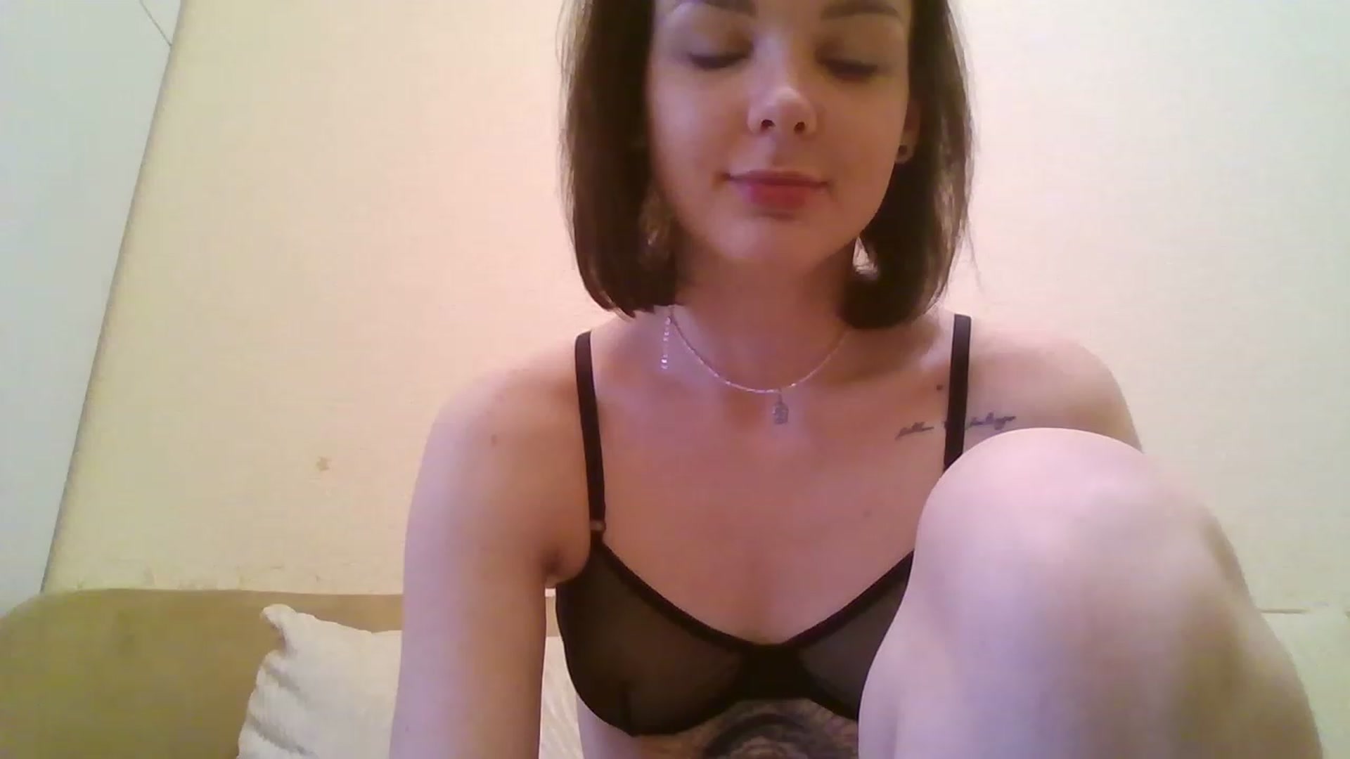 Gallery image thumbnail from RoxieSinner's myfreecams stream on, 01/03/2023, 11:06 image 20 of 20
